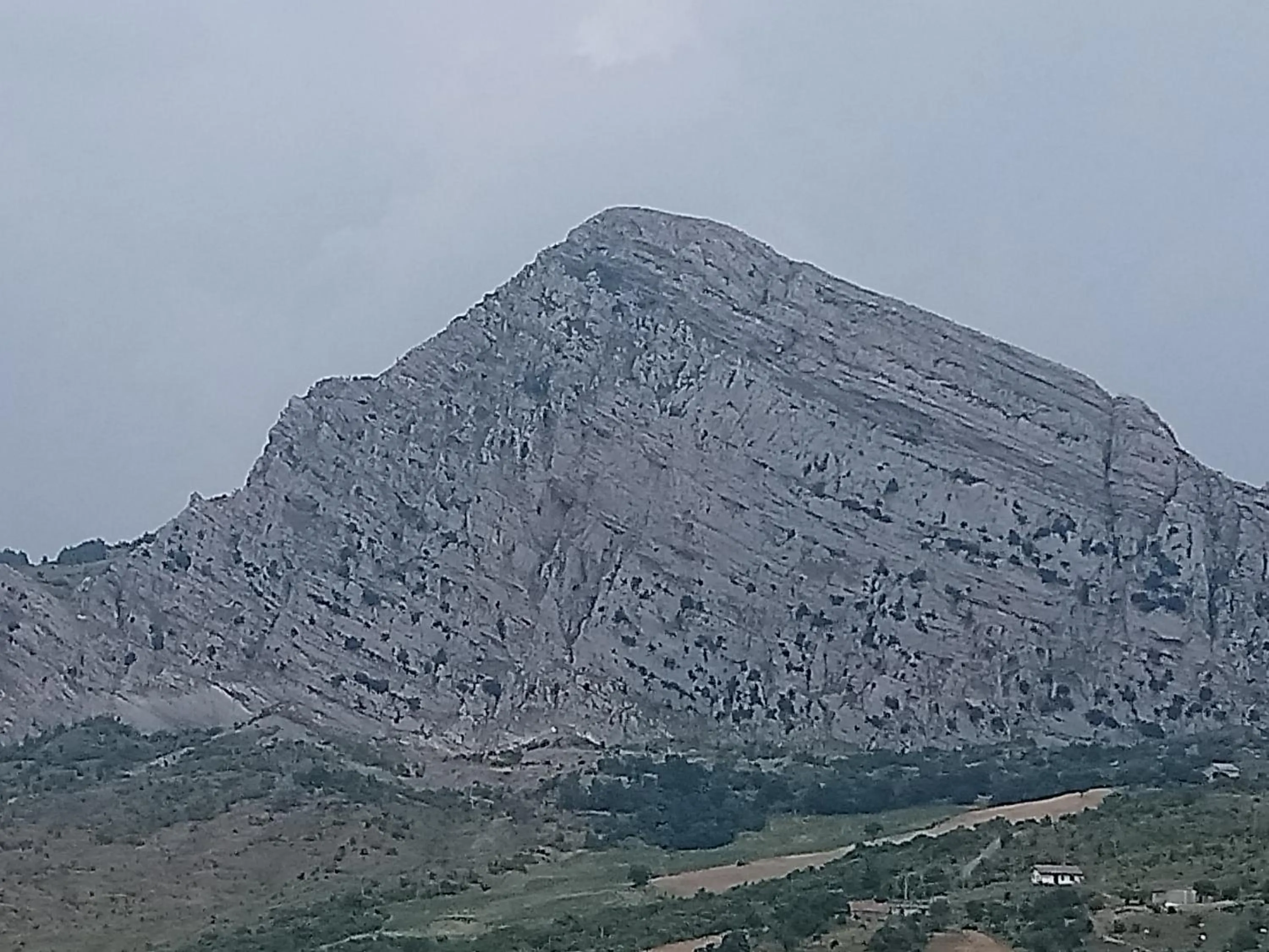Nearby landmark in B&b il campanile di leone Pina