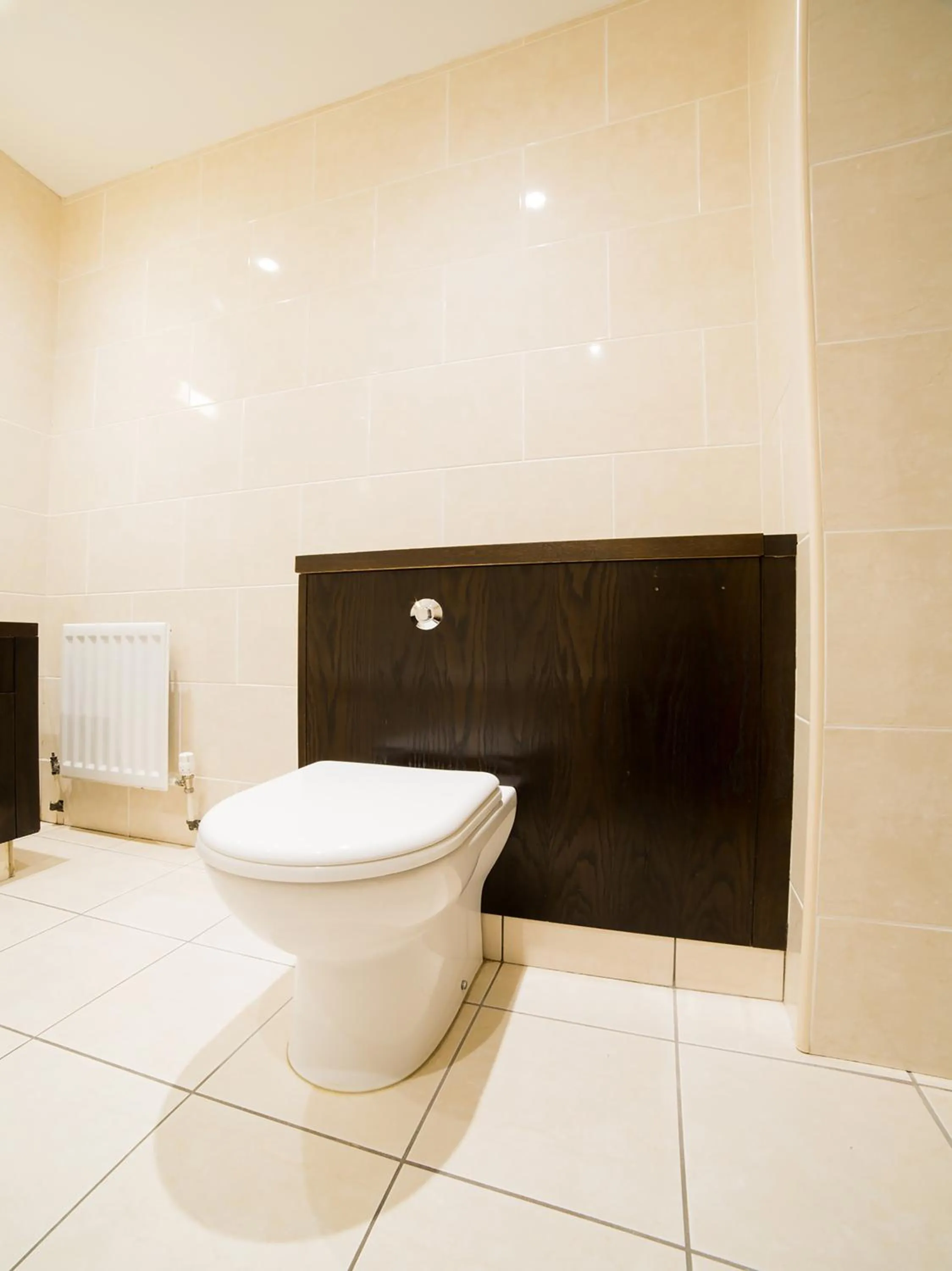 Bathroom in OYO Hotel Majestic