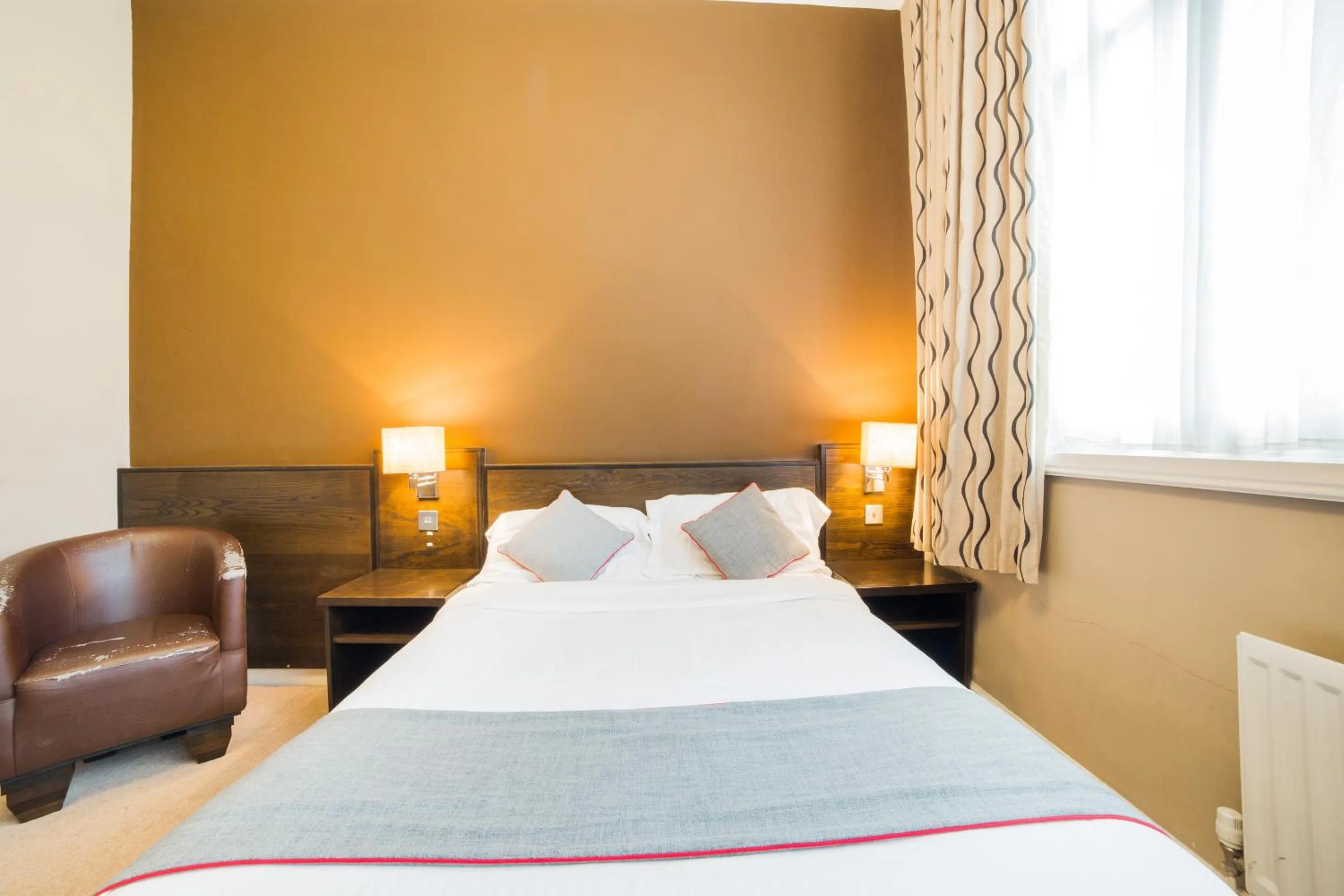 Bedroom in OYO Hotel Majestic