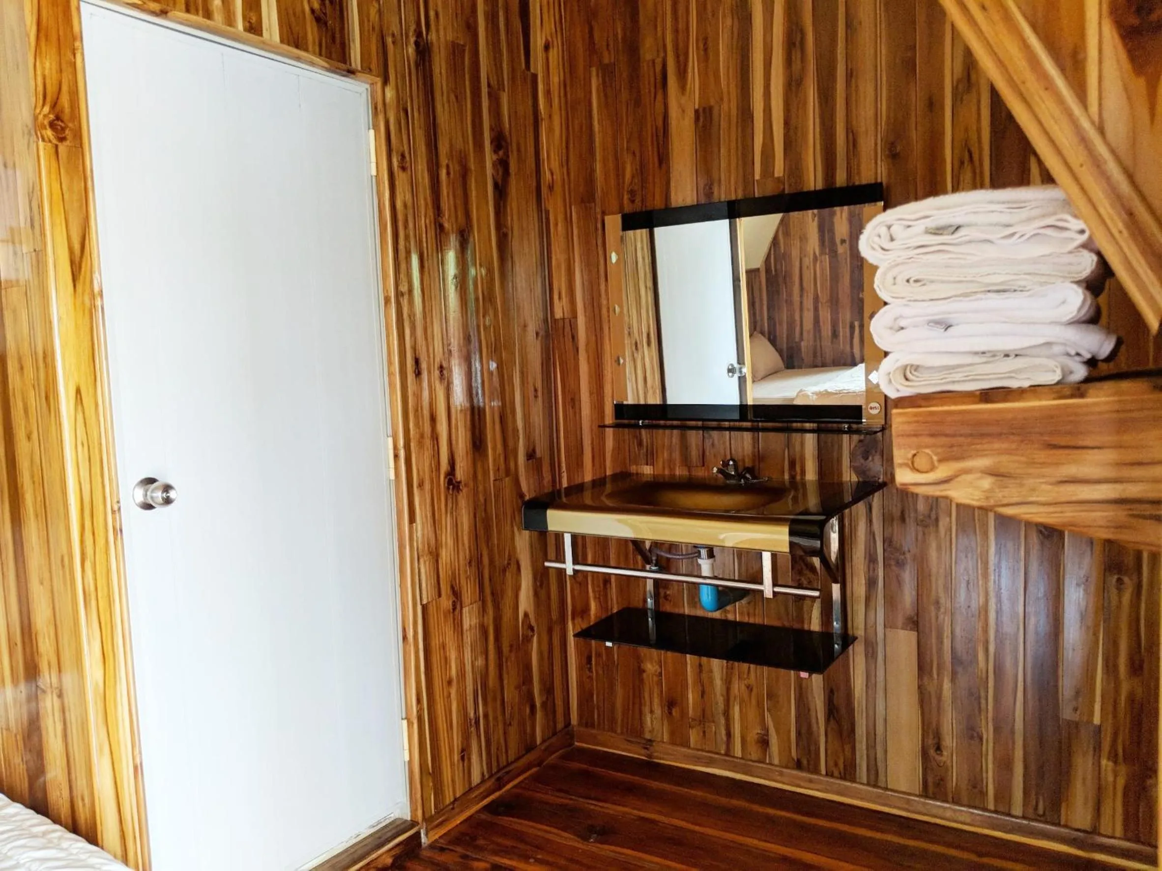 Bansuanphuhong Resort