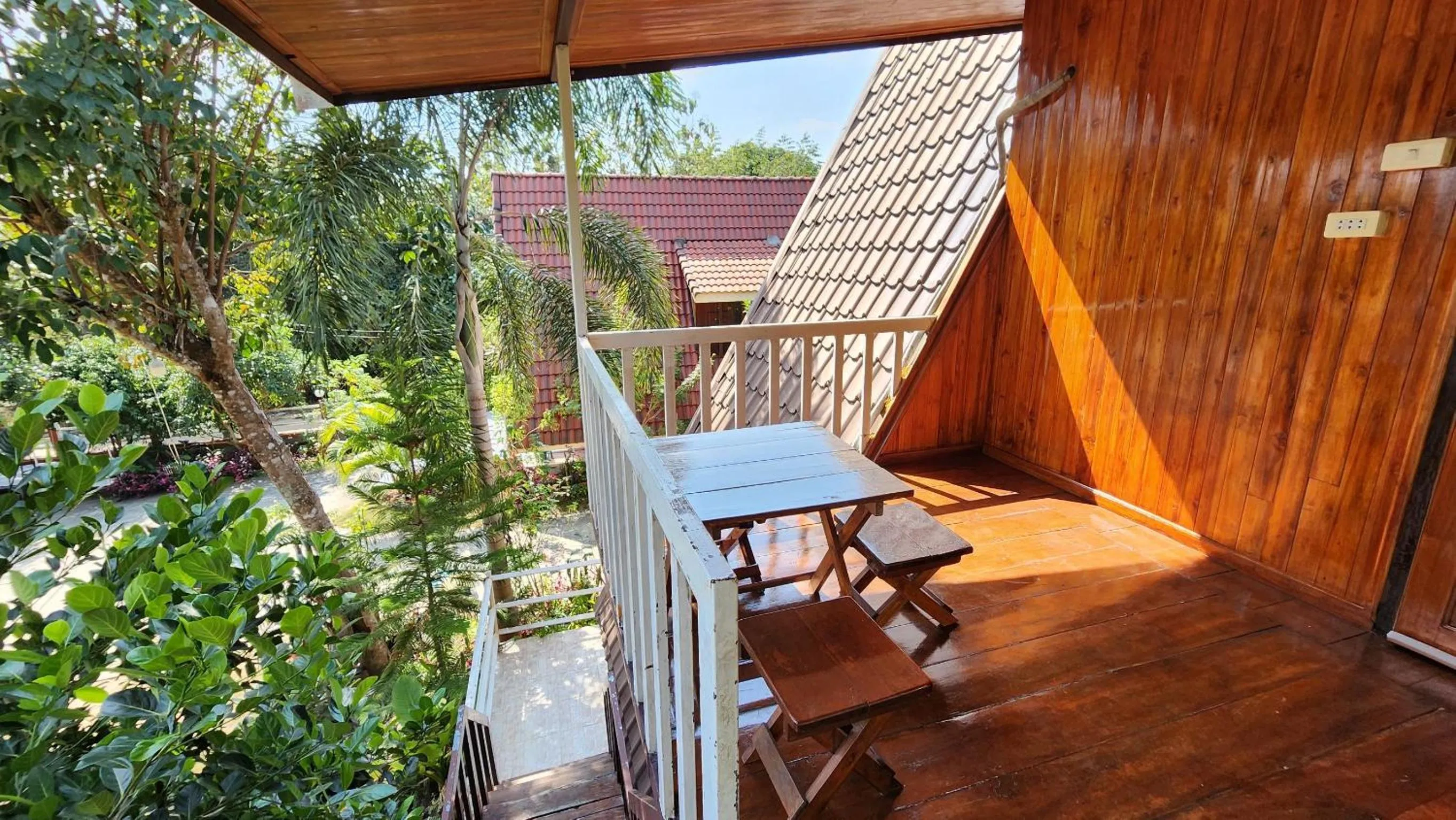 Bansuanphuhong Resort