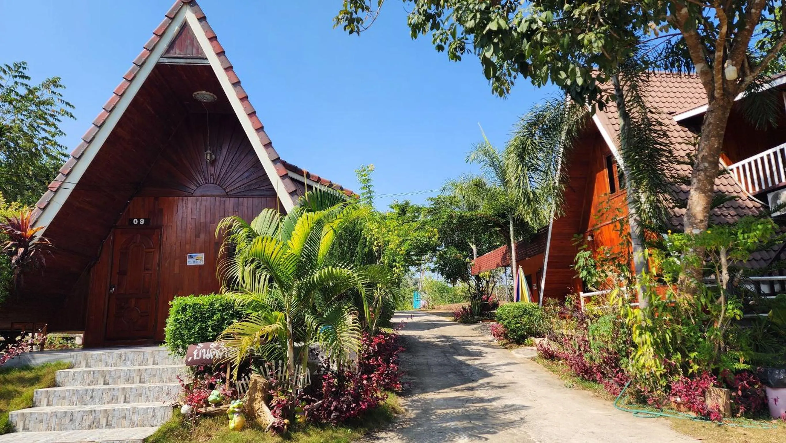 Bansuanphuhong Resort