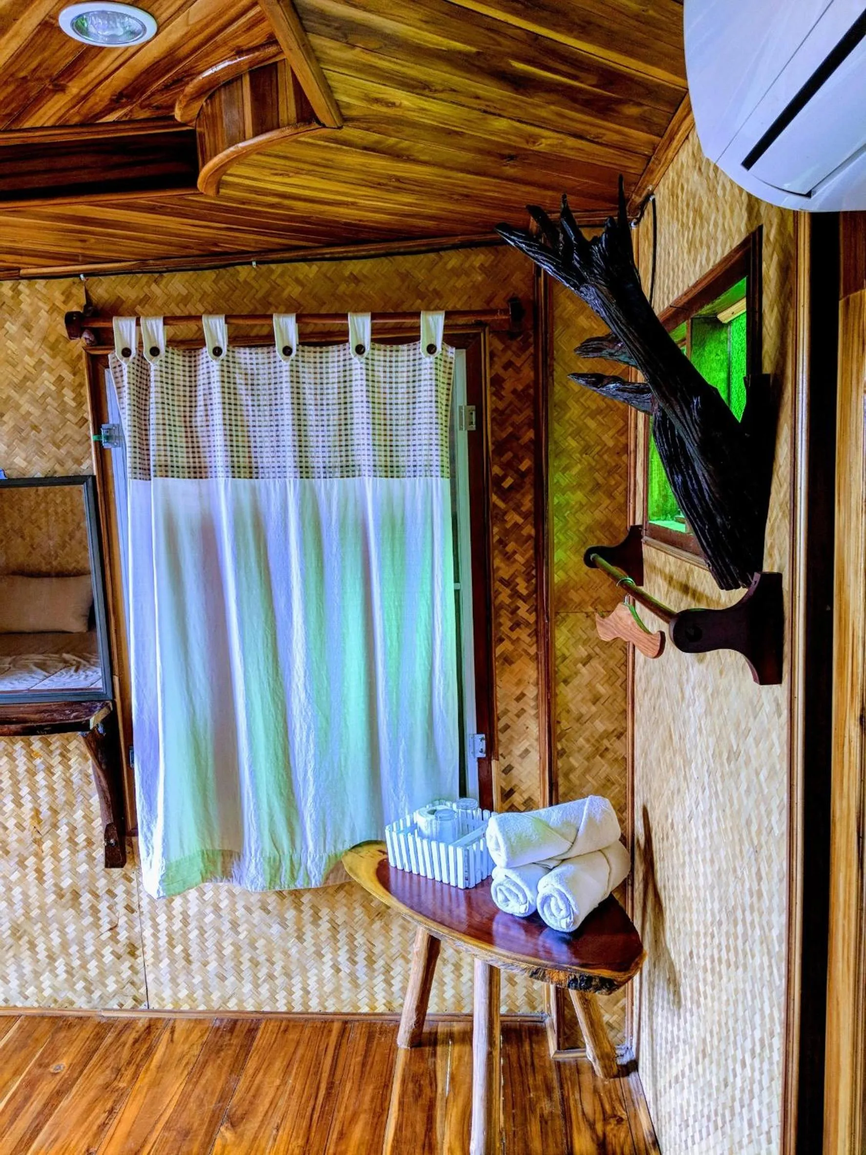 Bansuanphuhong Resort