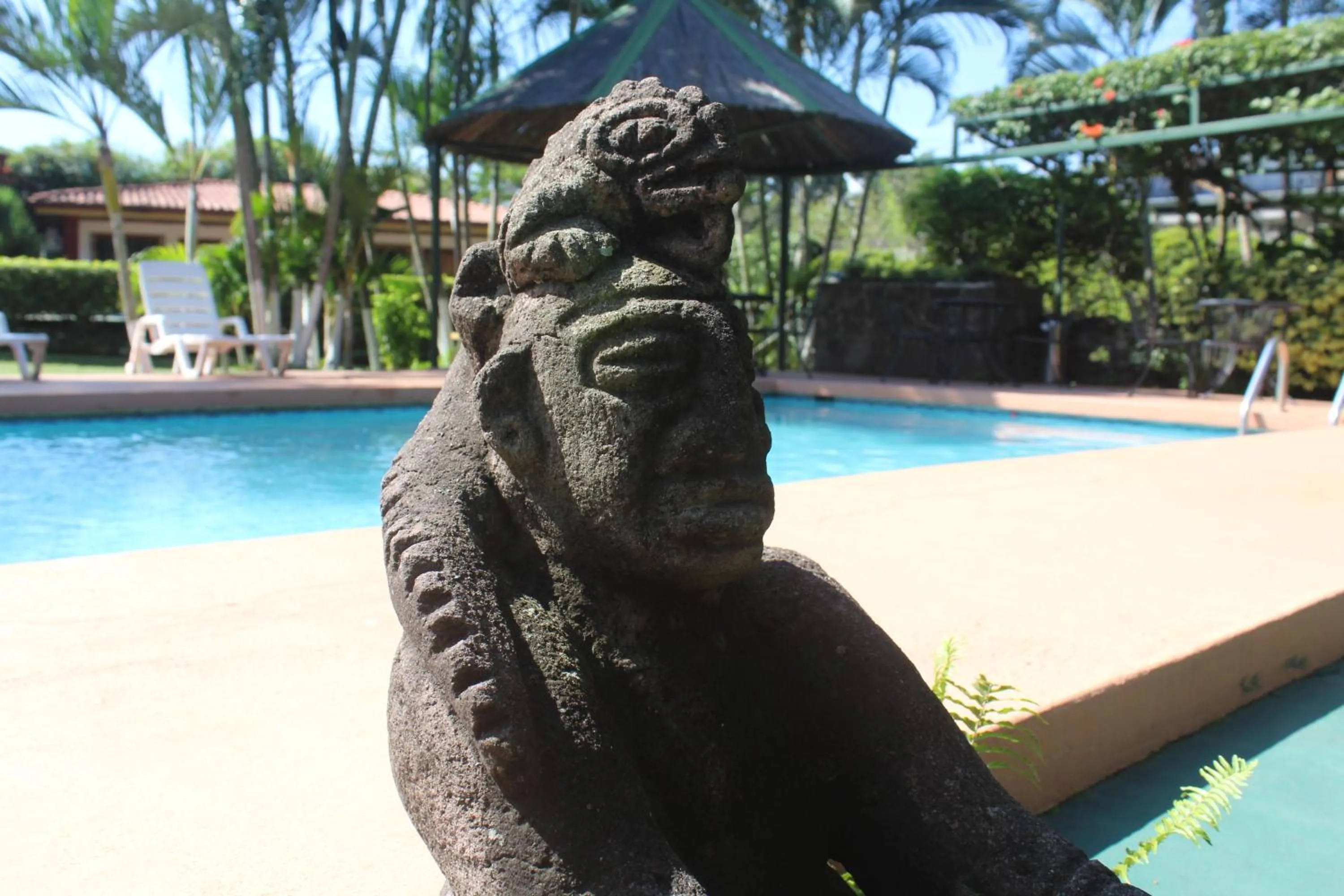 Swimming pool in Hotel Bristol Aeropuerto