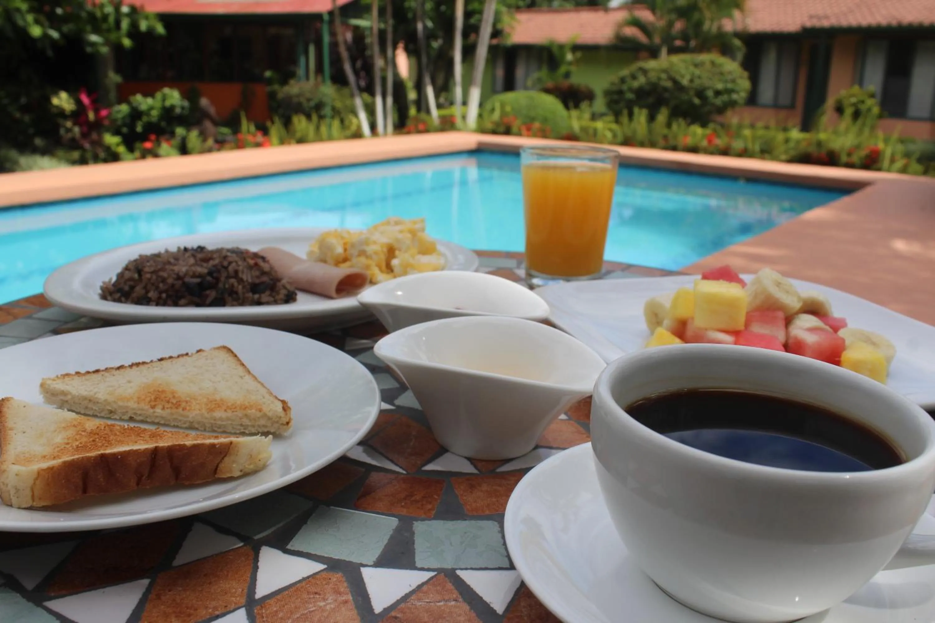 Food and drinks in Hotel Bristol Aeropuerto