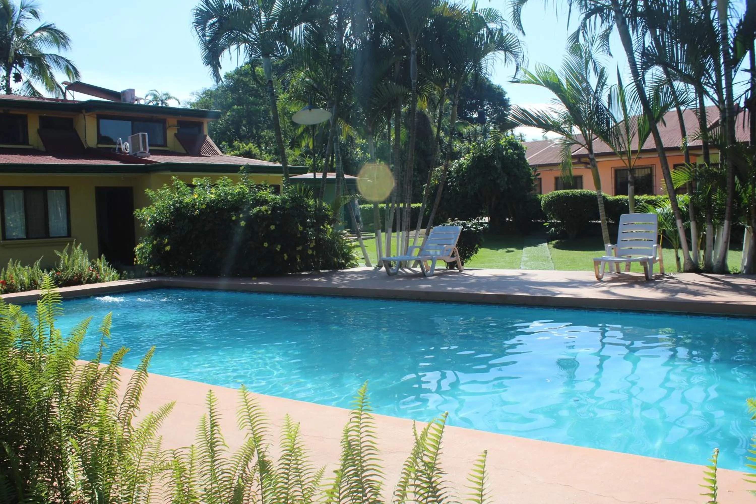 Swimming pool in Hotel Bristol Aeropuerto