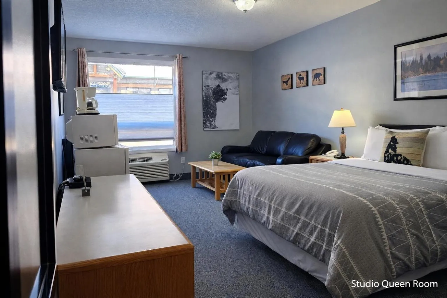 Bedroom, Bed in Mountain View Inn
