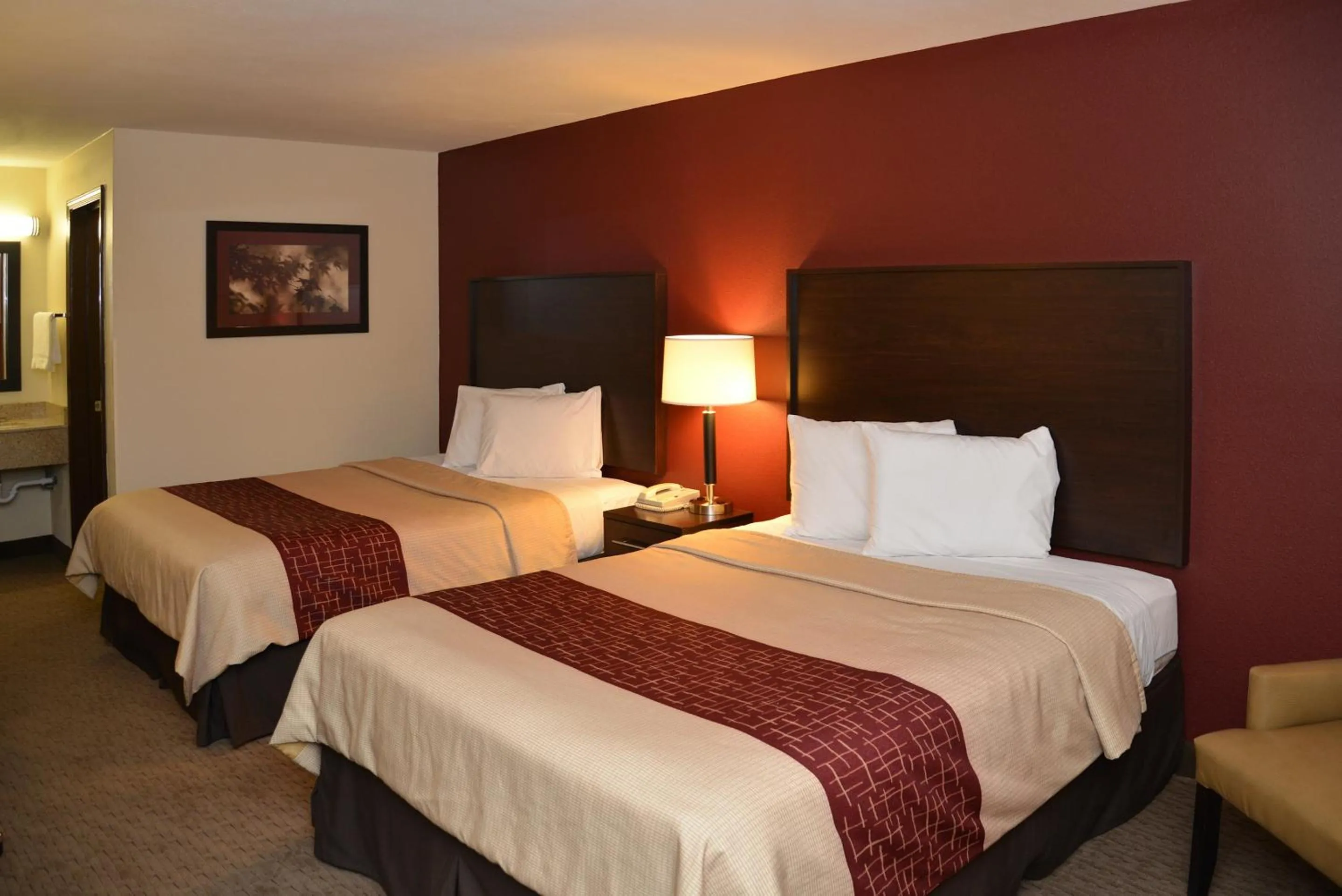 Photo of the whole room, Bed in Red Roof Inn Cookeville - Tennessee Tech