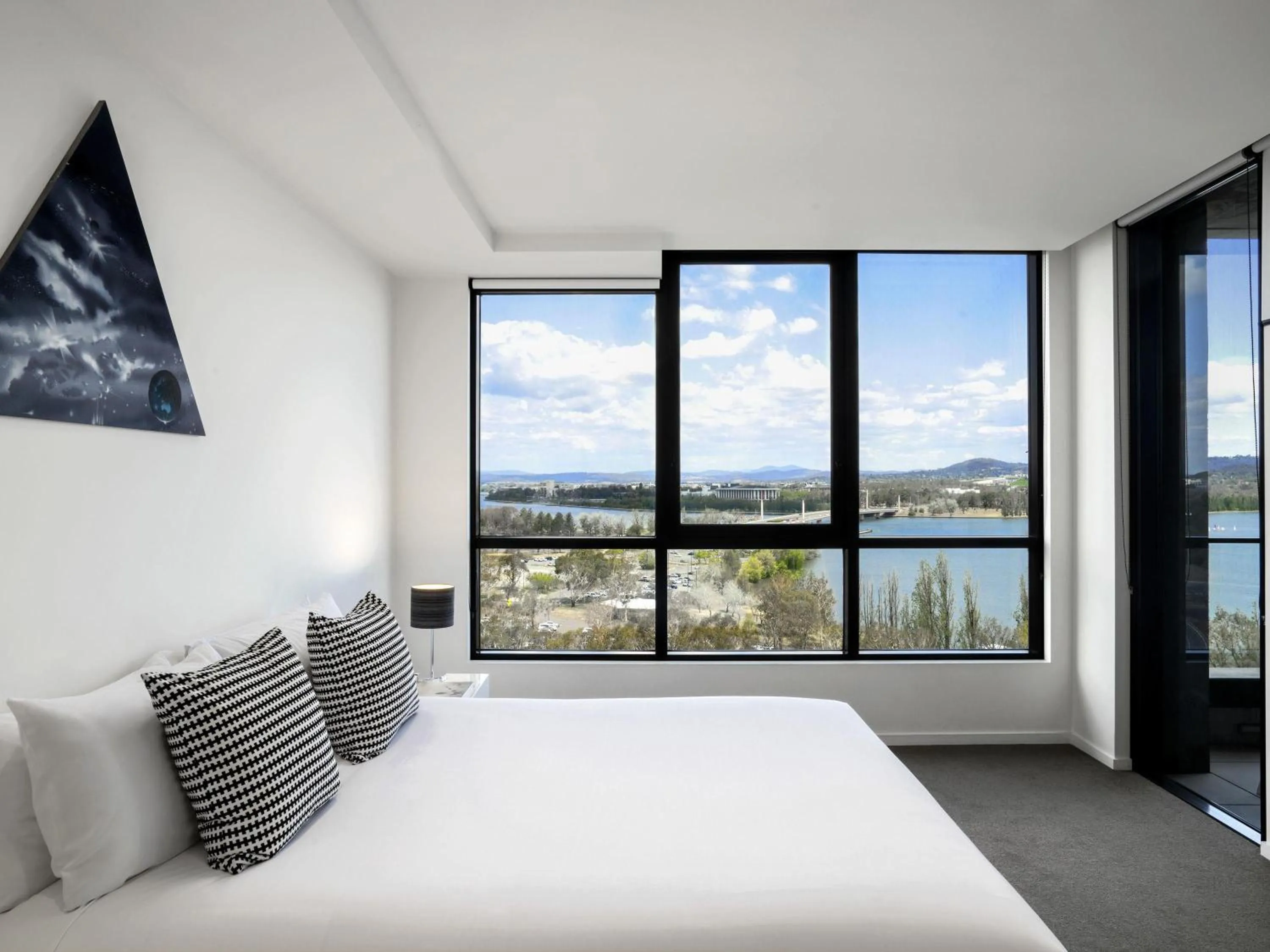 Bedroom, Bed in Peppers Gallery Hotel