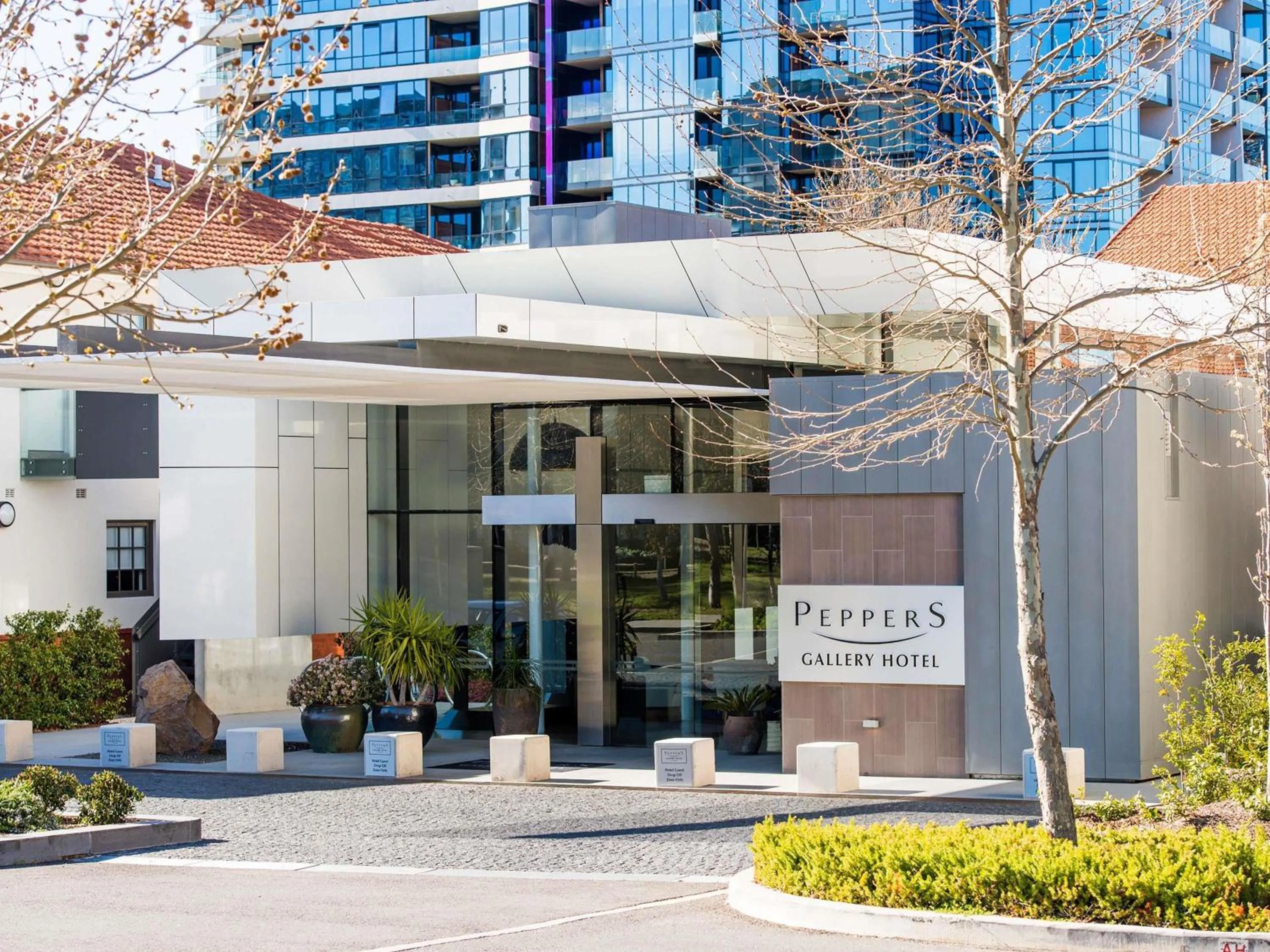 Property building in Peppers Gallery Hotel