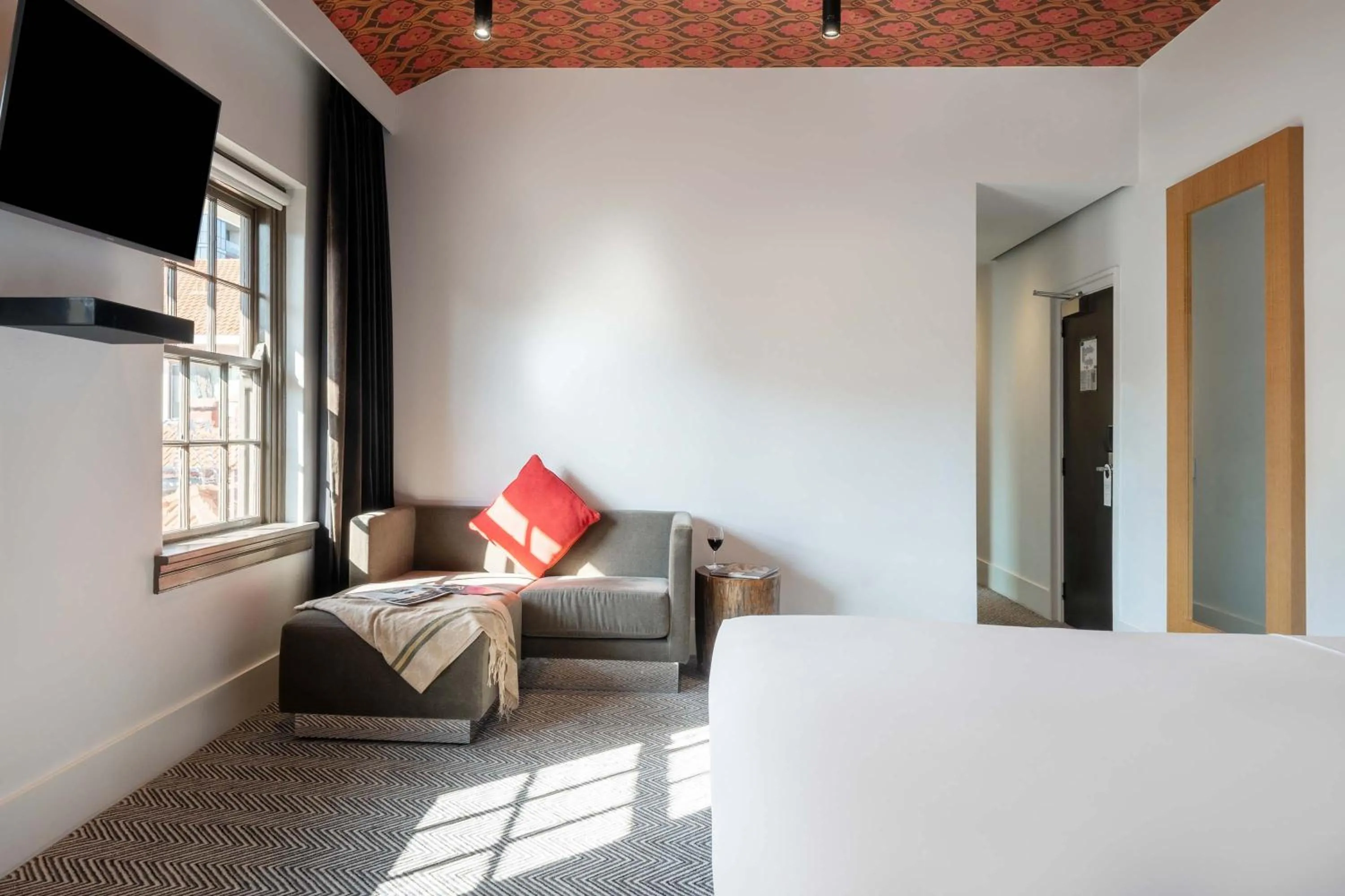 Bedroom, Bed in Peppers Gallery Hotel