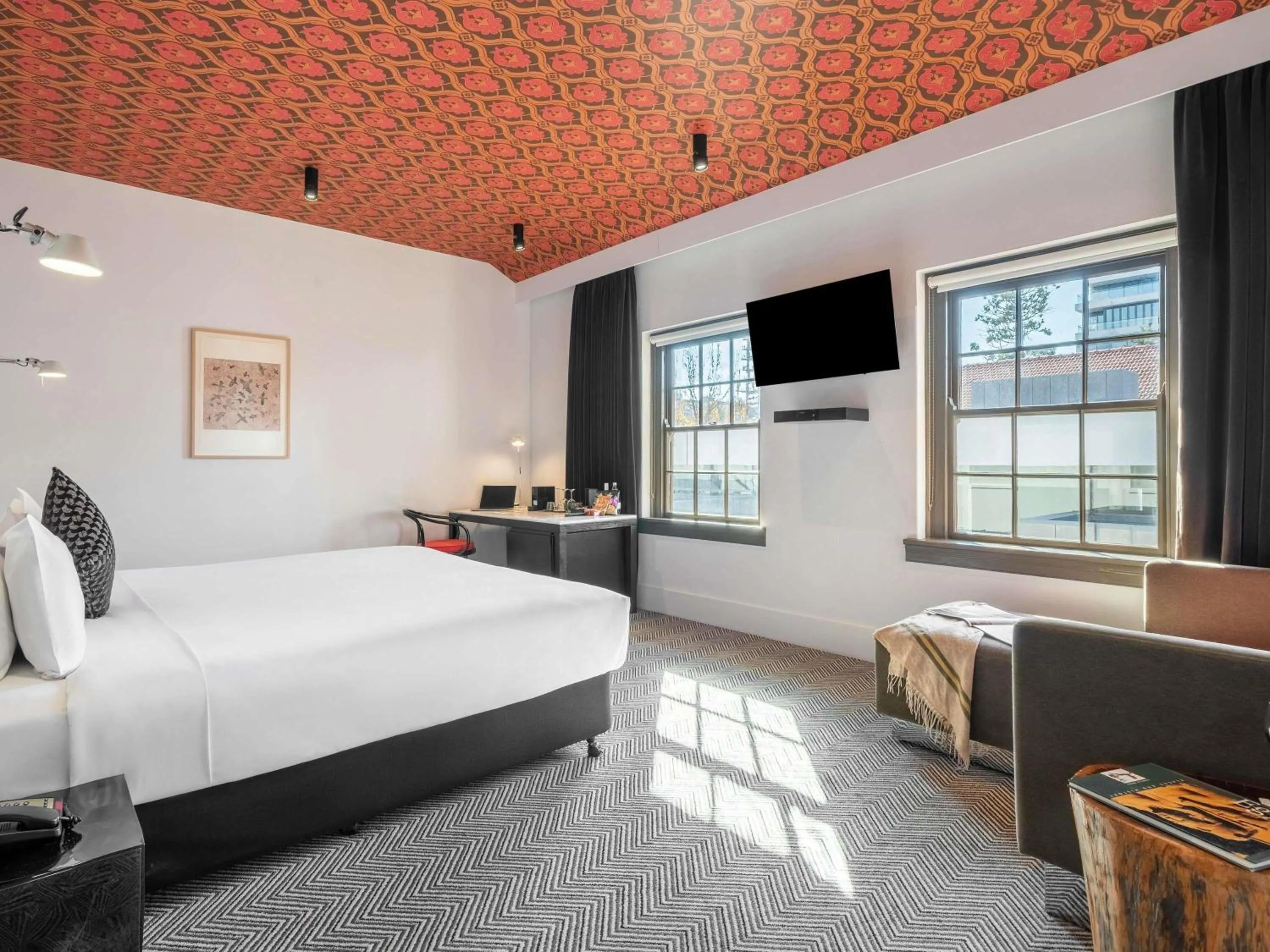 Bedroom, Bed in Peppers Gallery Hotel