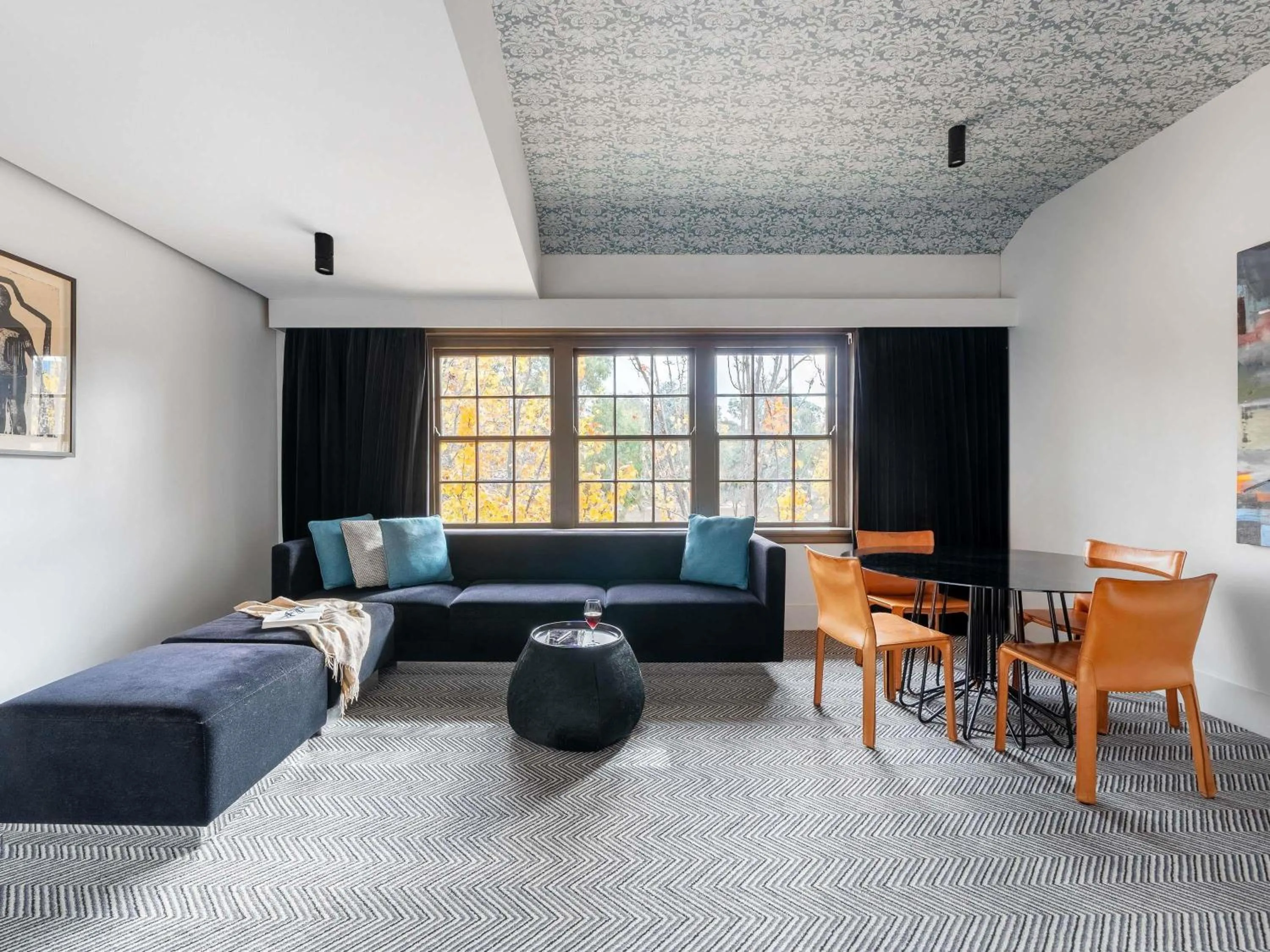 Bedroom in Peppers Gallery Hotel