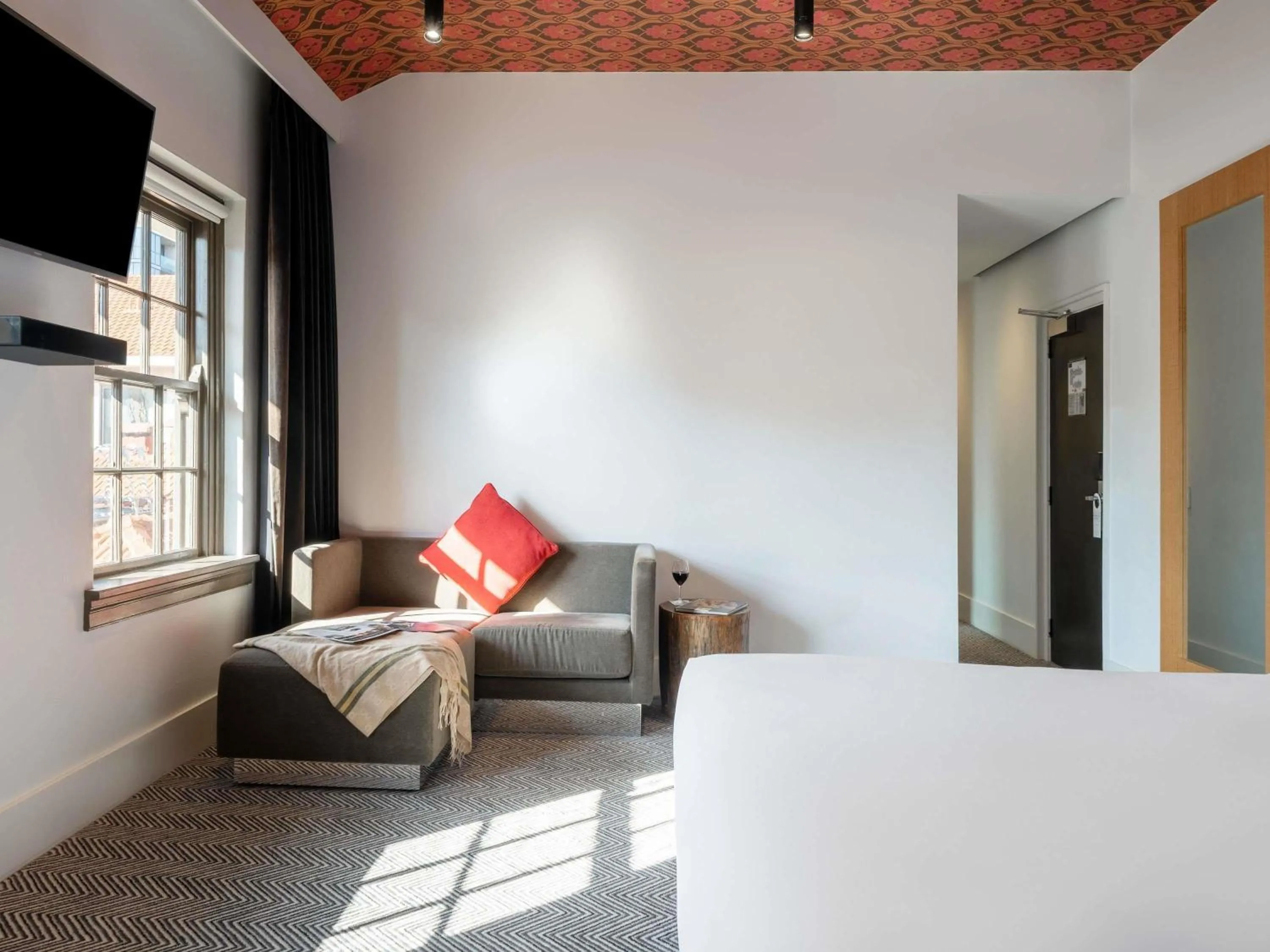 Bedroom, Bed in Peppers Gallery Hotel