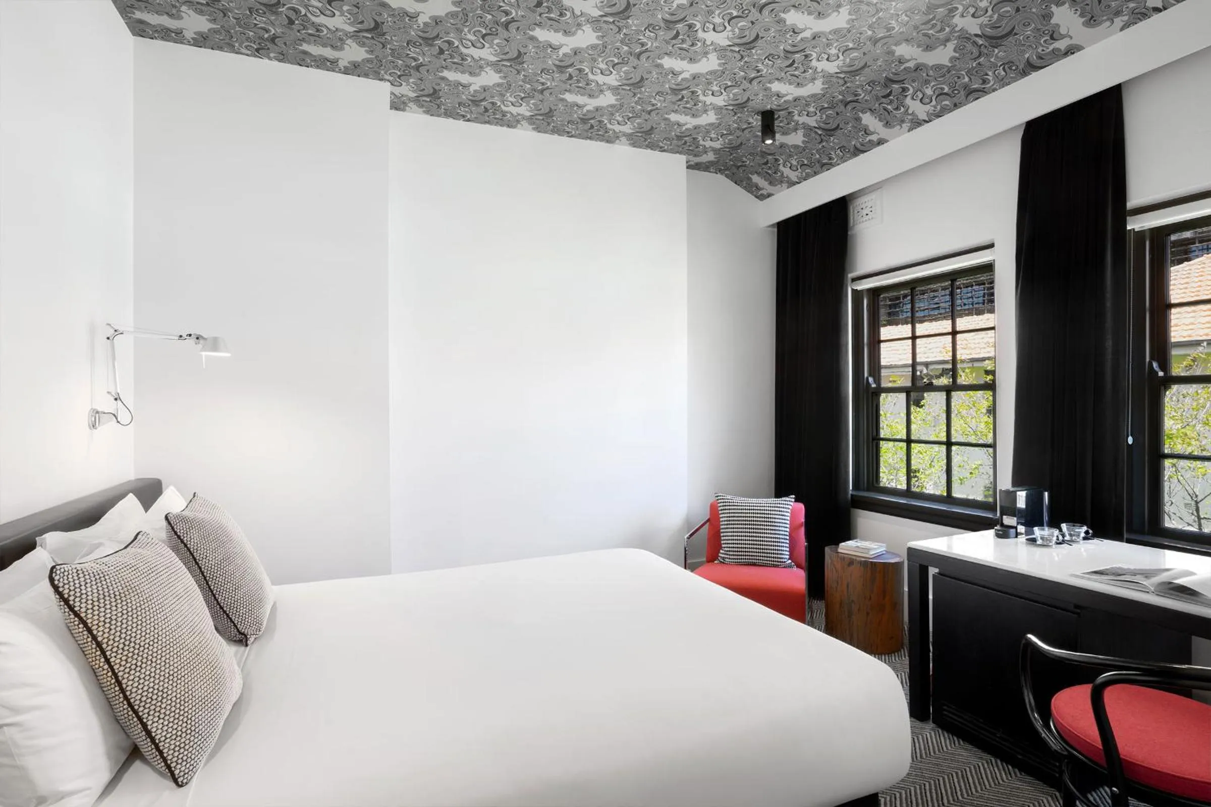 Bedroom, Bed in Peppers Gallery Hotel