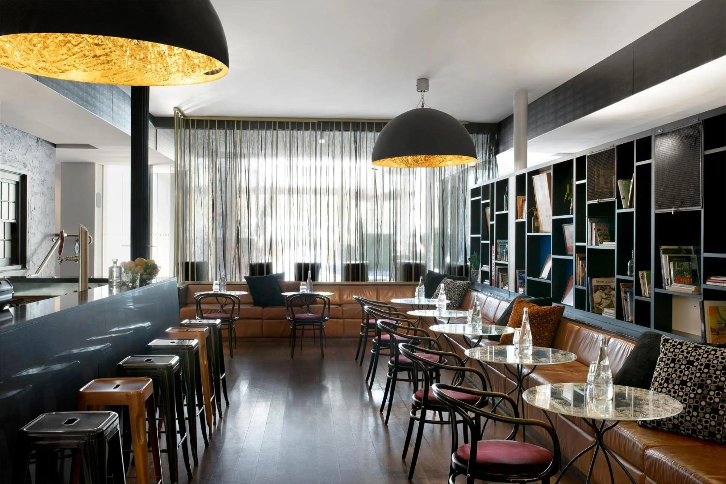 Restaurant/places to eat in Peppers Gallery Hotel