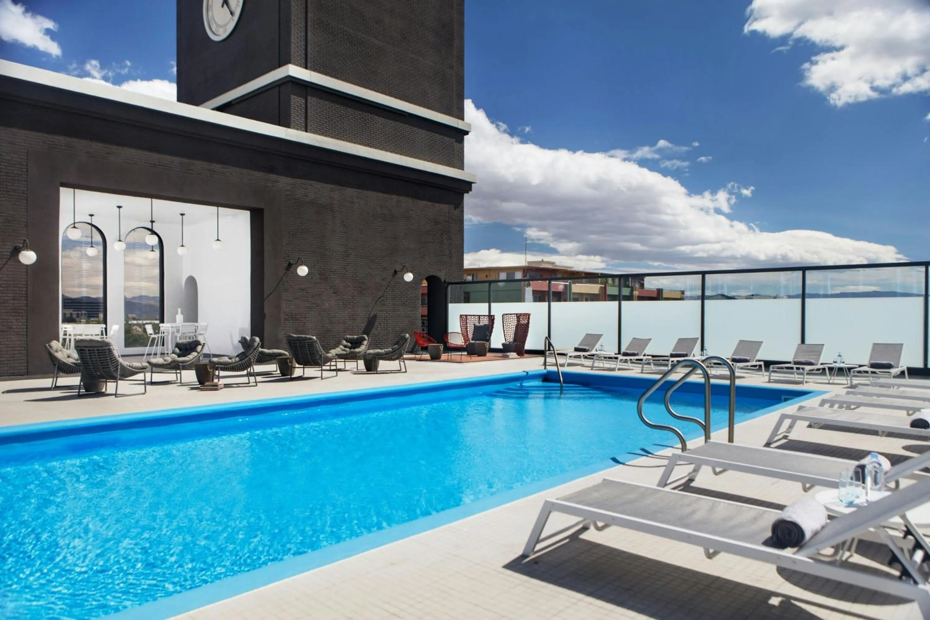 Swimming pool in Renaissance Reno Downtown Hotel & Spa