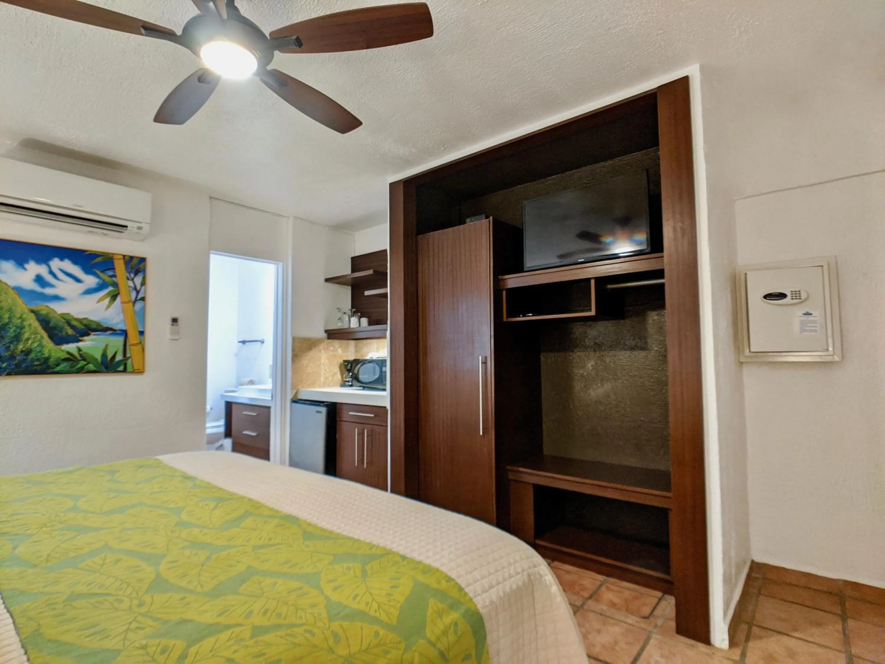 Bedroom, Bed in Sand Castle on the Beach - Adults Only