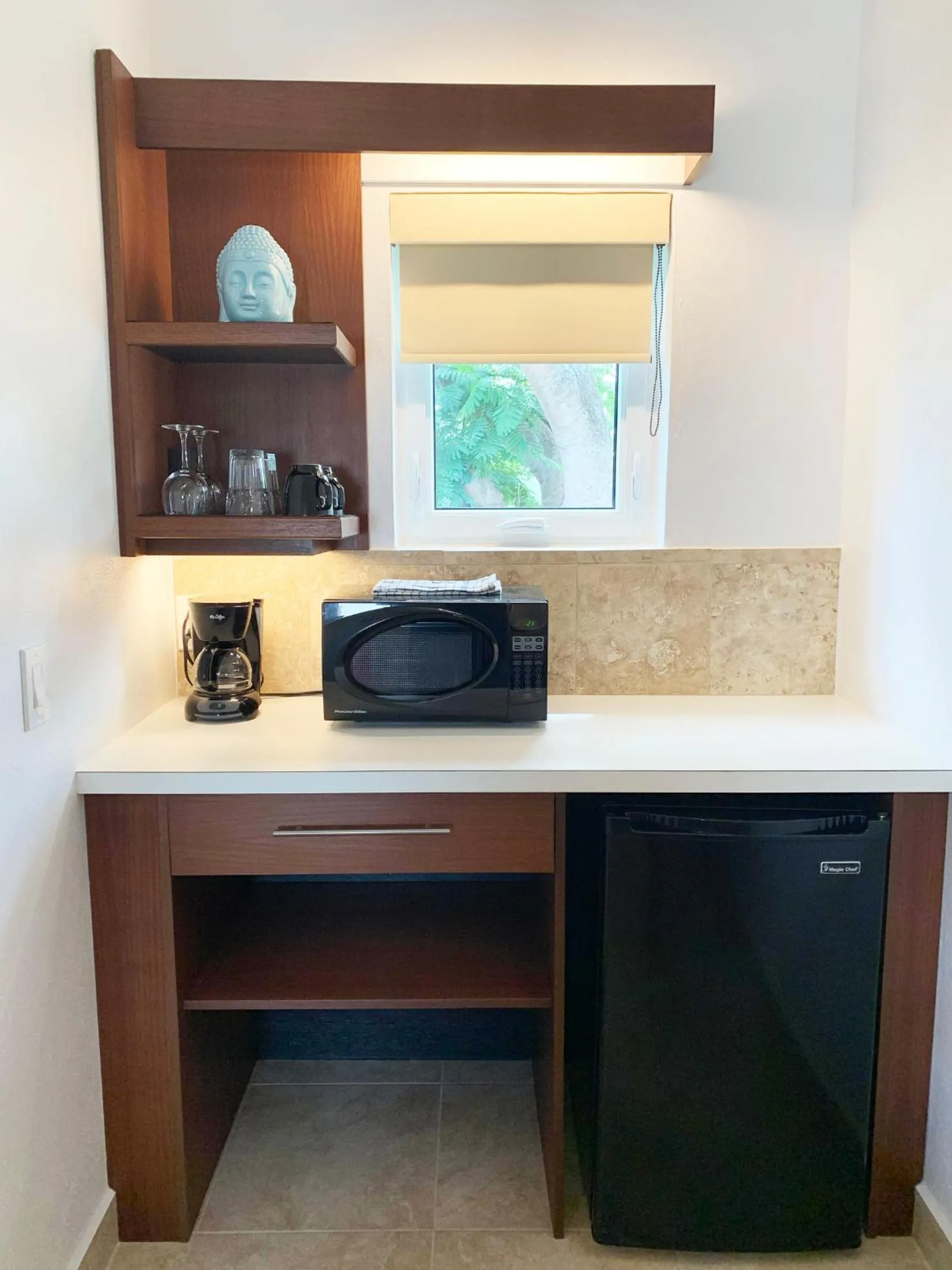 Kitchen or kitchenette in Sand Castle on the Beach - Adults Only