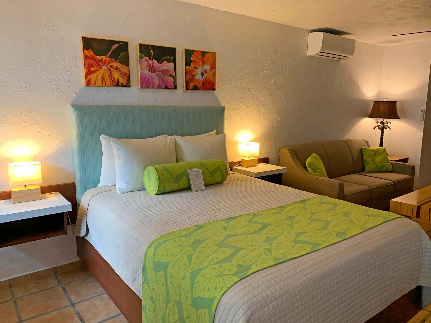 Living room, Bed in Sand Castle on the Beach - Adults Only