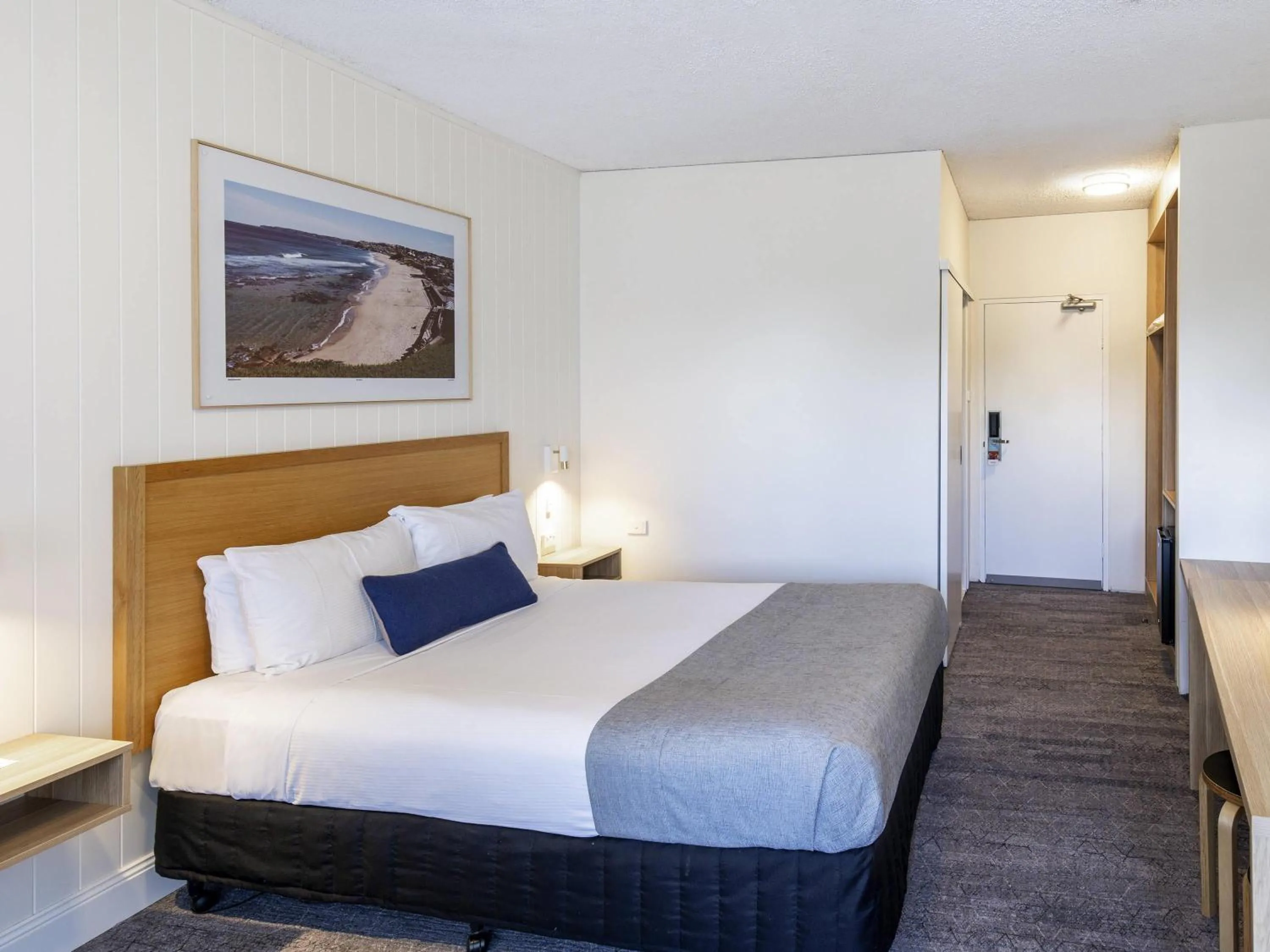 Bedroom, Bed in Mercure Charlestown