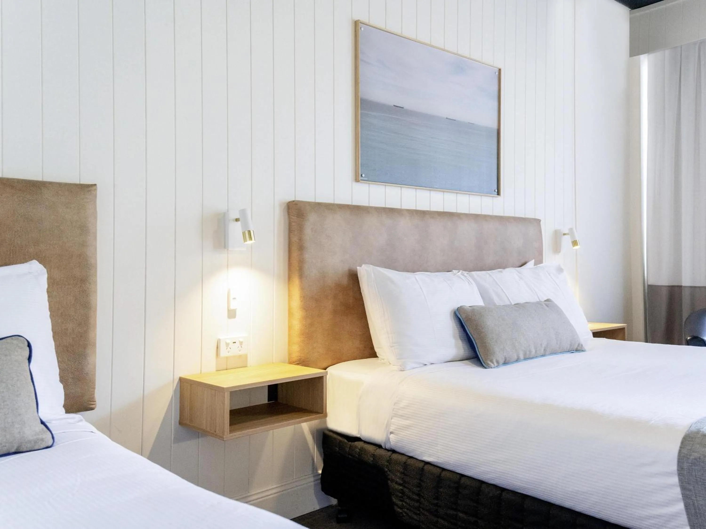 Bedroom, Bed in Mercure Charlestown