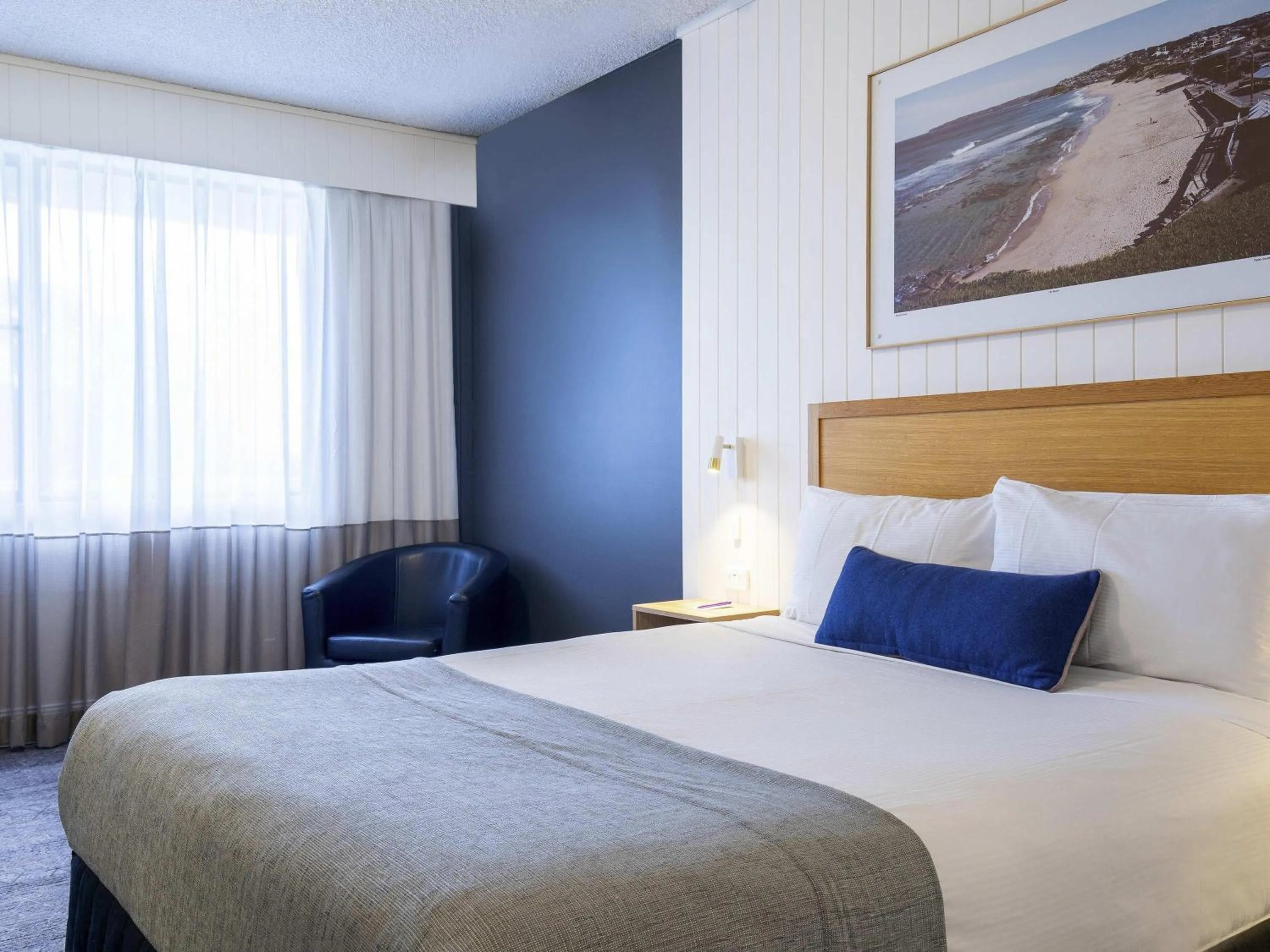 Bedroom, Bed in Mercure Charlestown