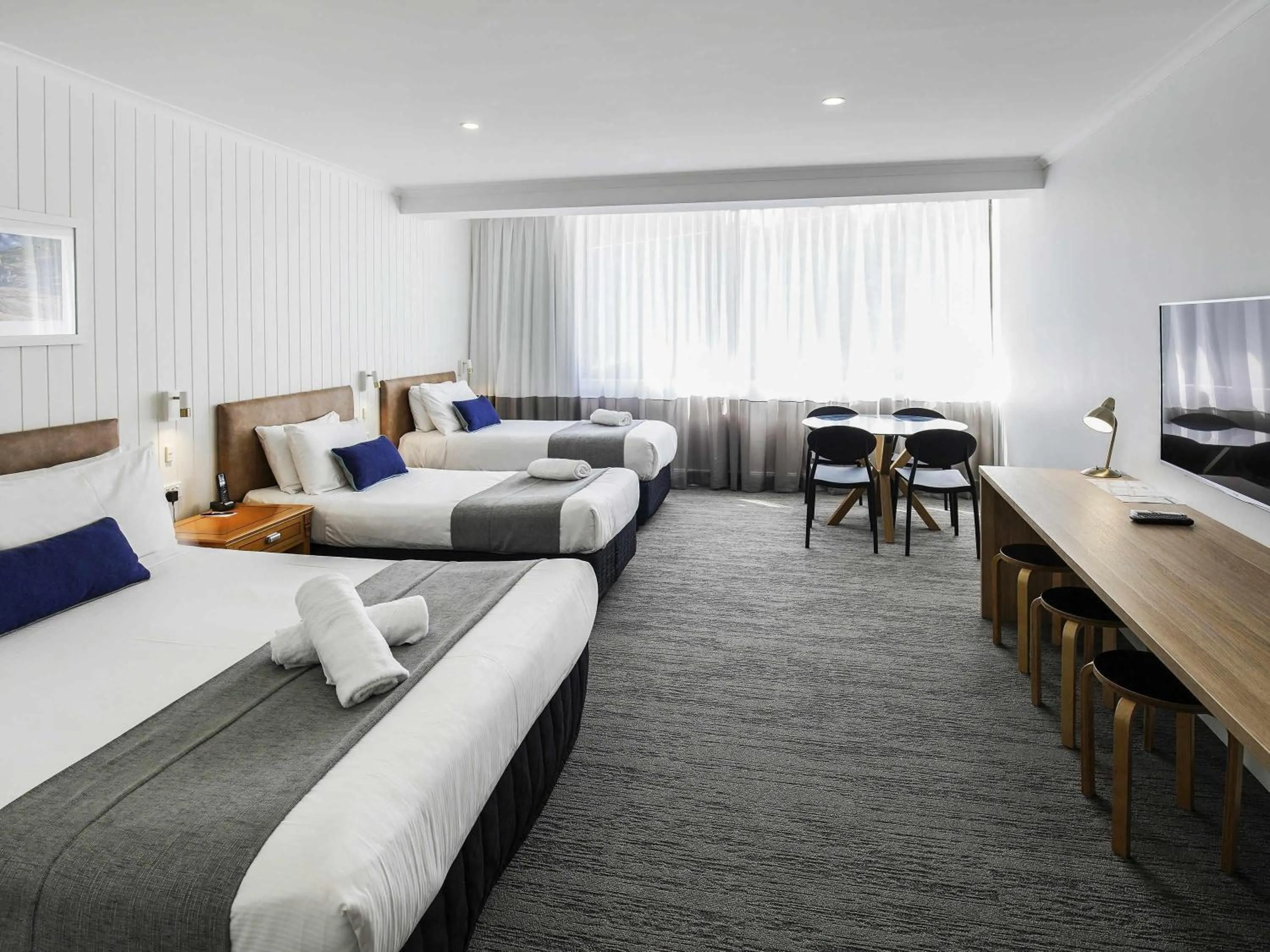 Bedroom, Bed in Mercure Charlestown