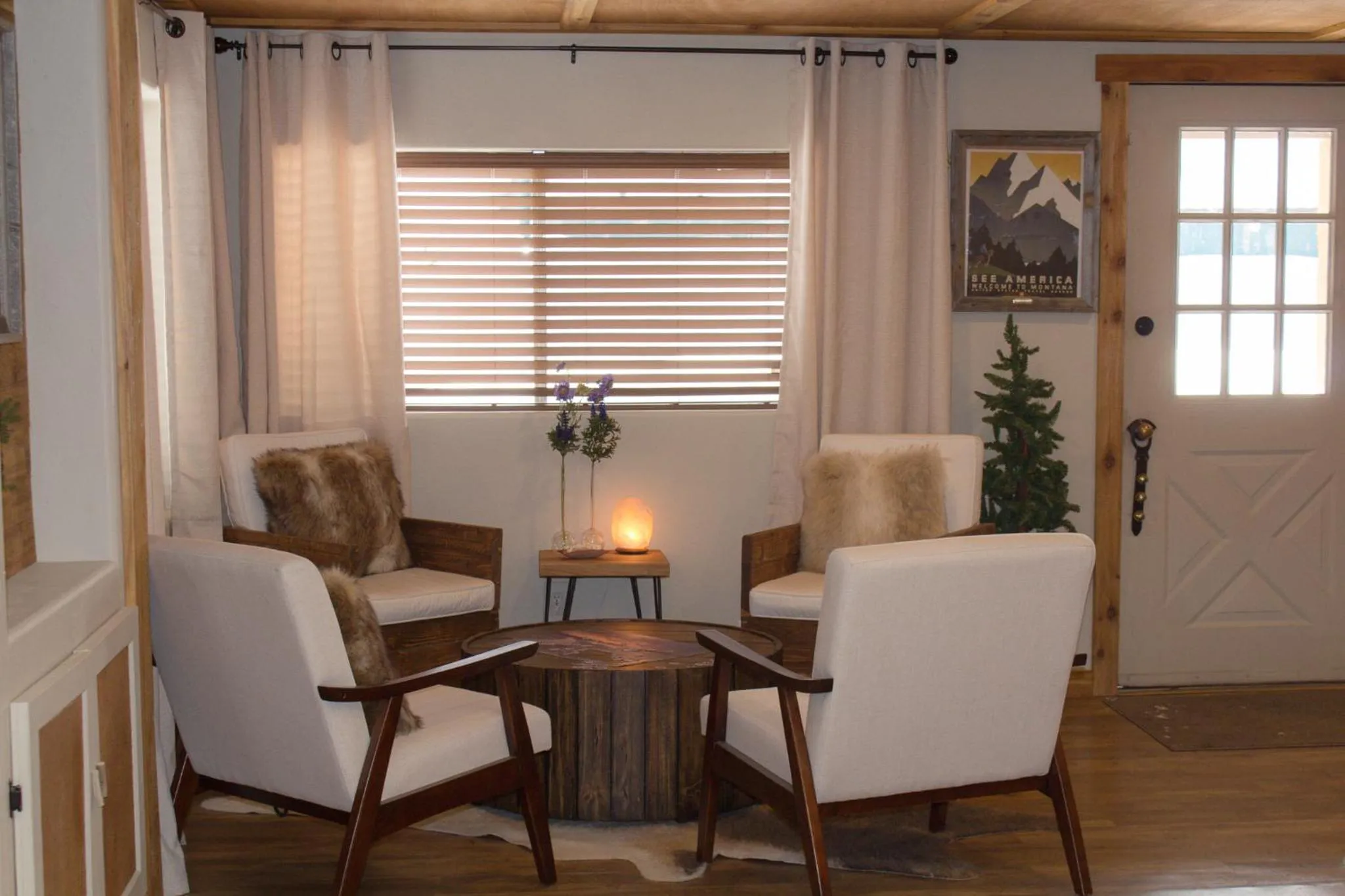 Lobby or reception in The Evergreen