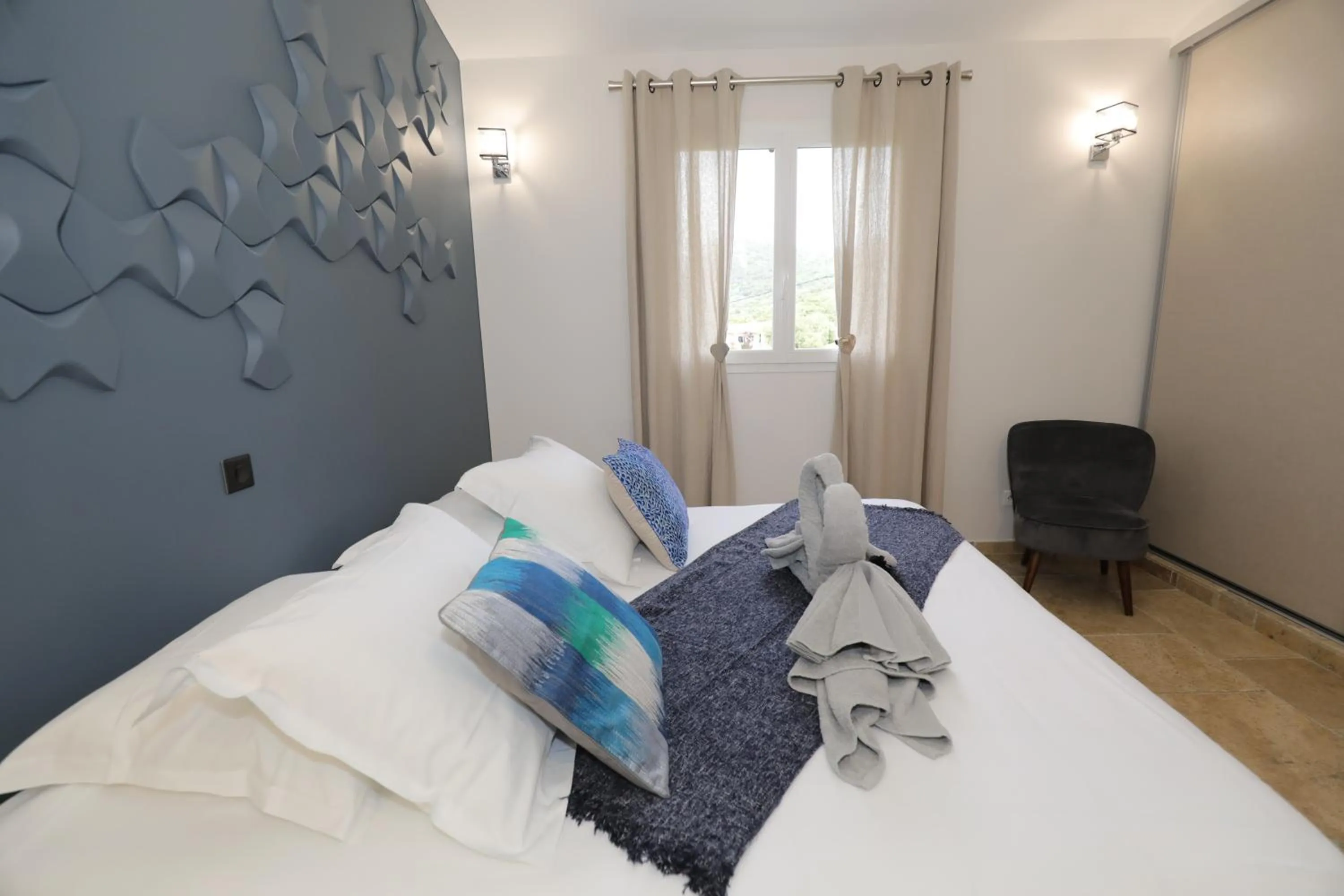 Bedroom, Bed in Hôtel confidentiel Le Grecale