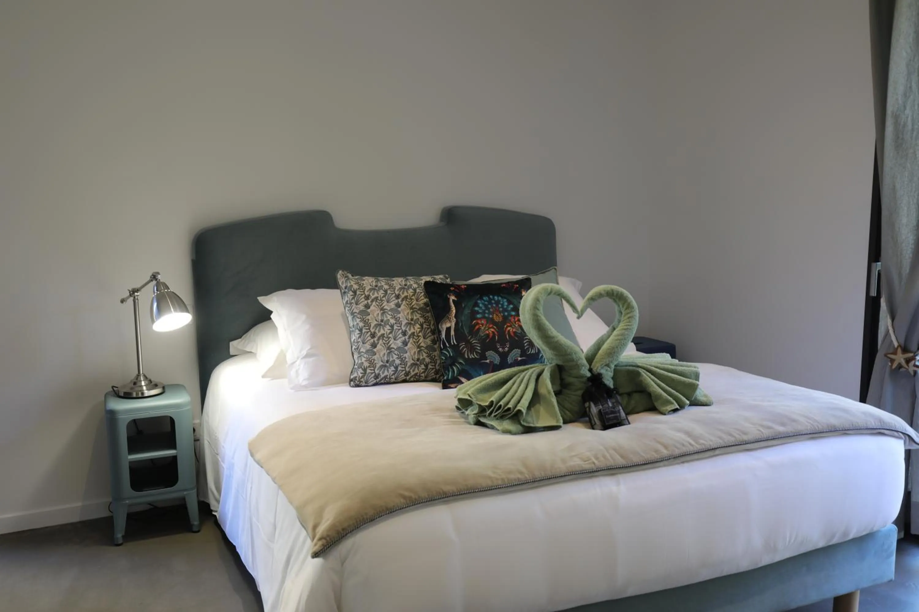 Bed in Hôtel confidentiel Le Grecale