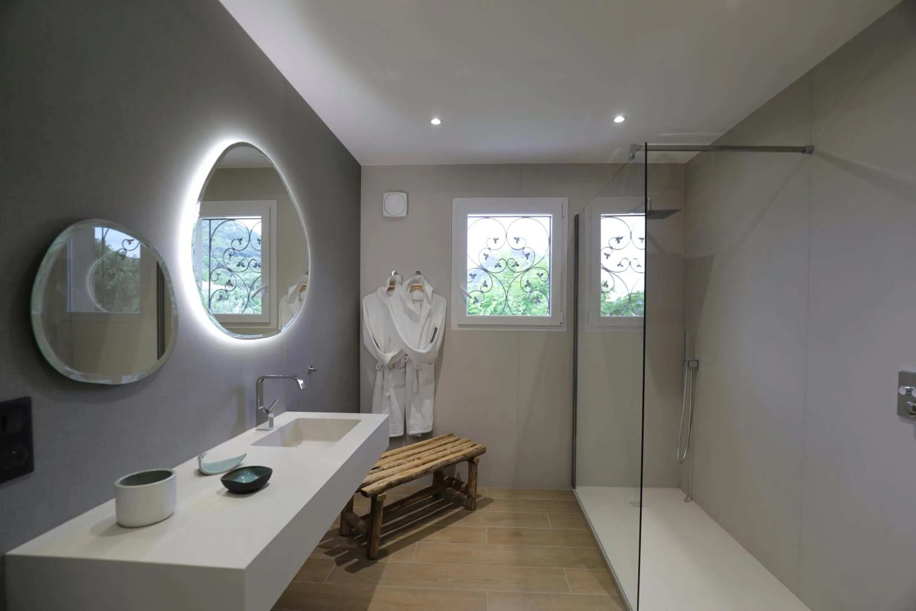 Bathroom in Hôtel confidentiel Le Grecale