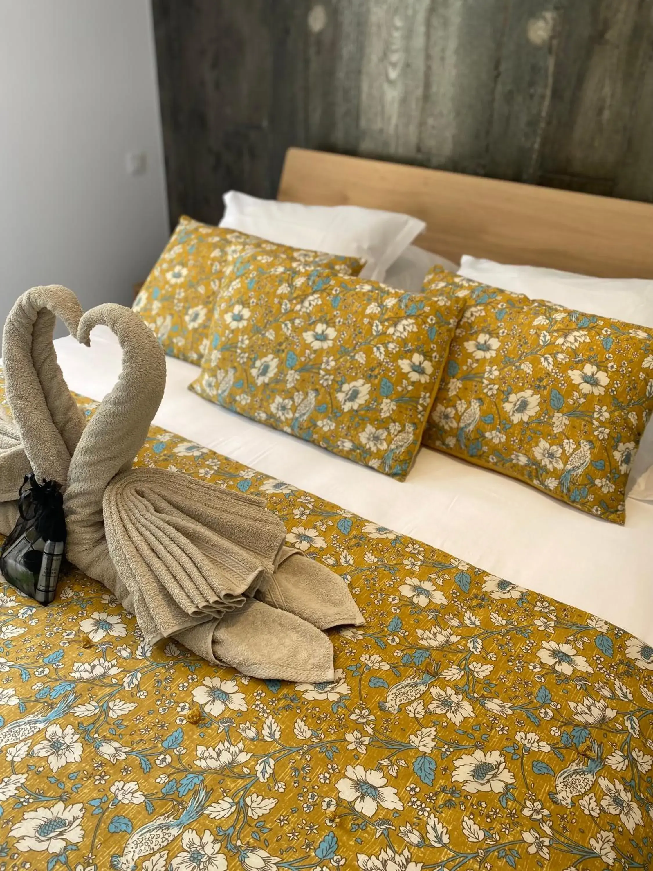 Double Room with Spa Bath in Hôtel confidentiel Le Grecale Double Room with Spa Bath in Hôtel confidentiel Le Grecale