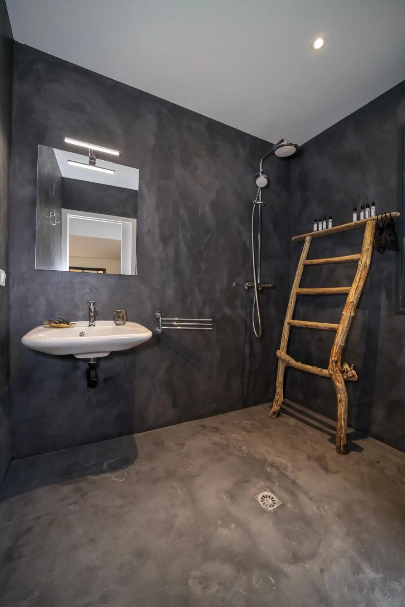 Bathroom in Hôtel confidentiel Le Grecale