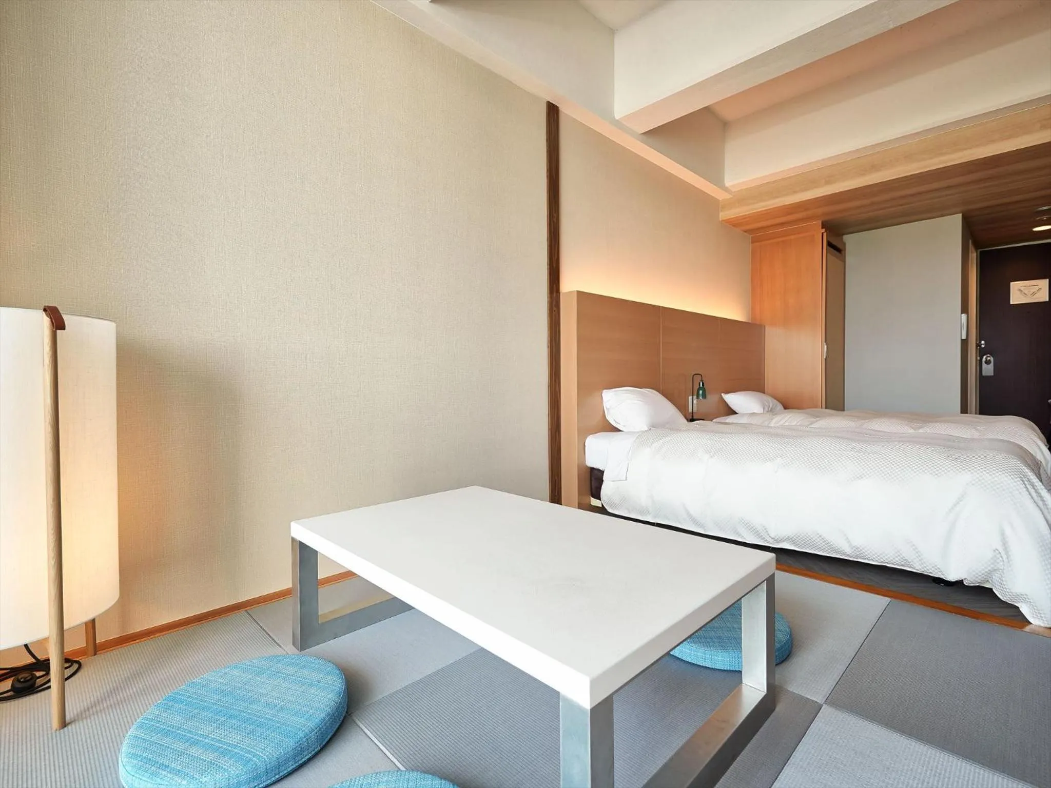 Photo of the whole room, Bed in Palace In Moon Beach