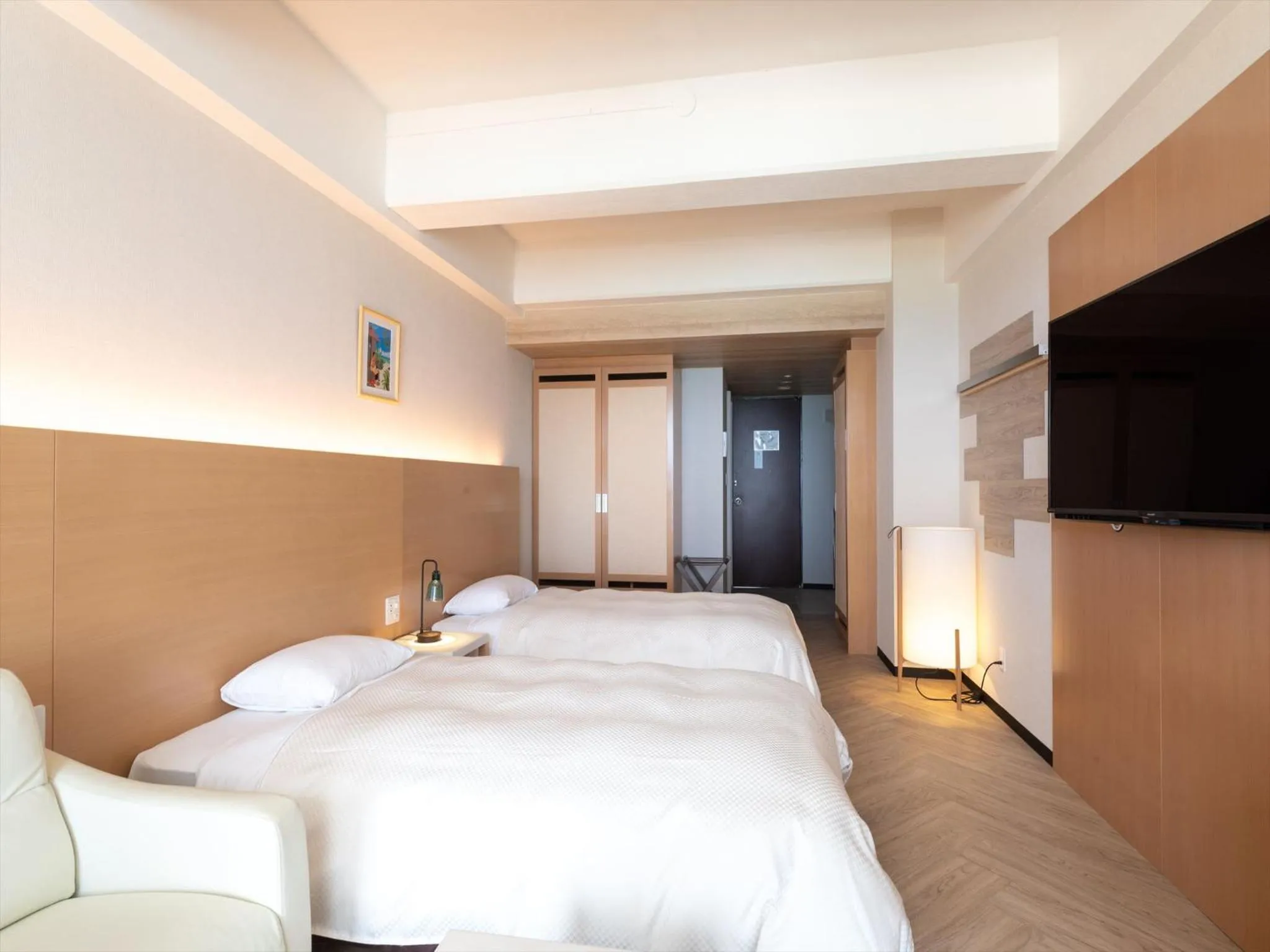 Photo of the whole room, Bed in Palace In Moon Beach