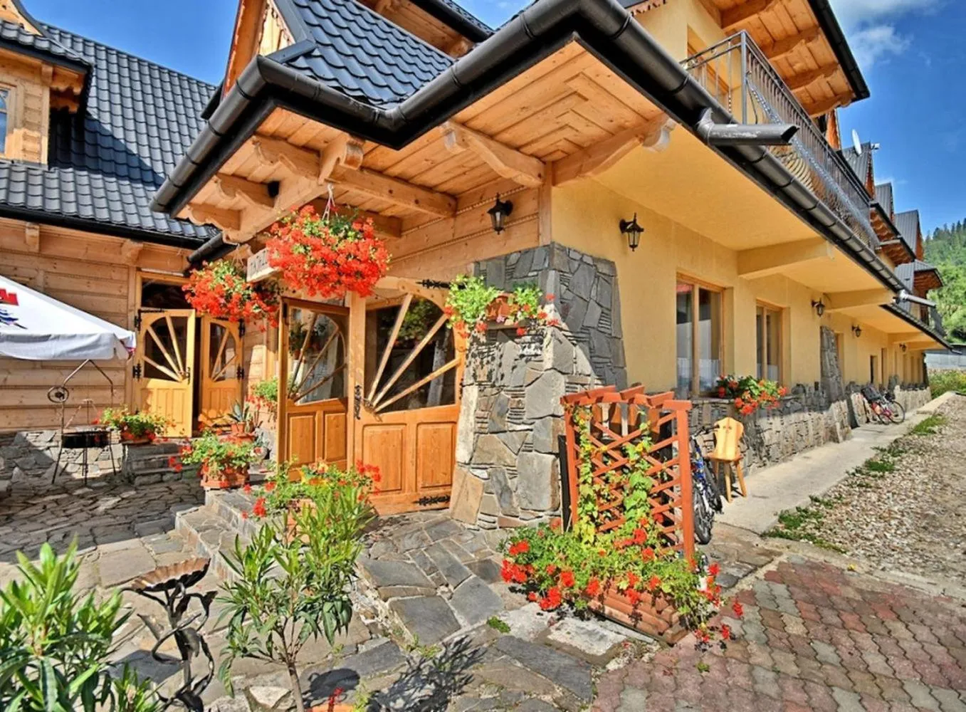 Property building in Zajazd Teremulka