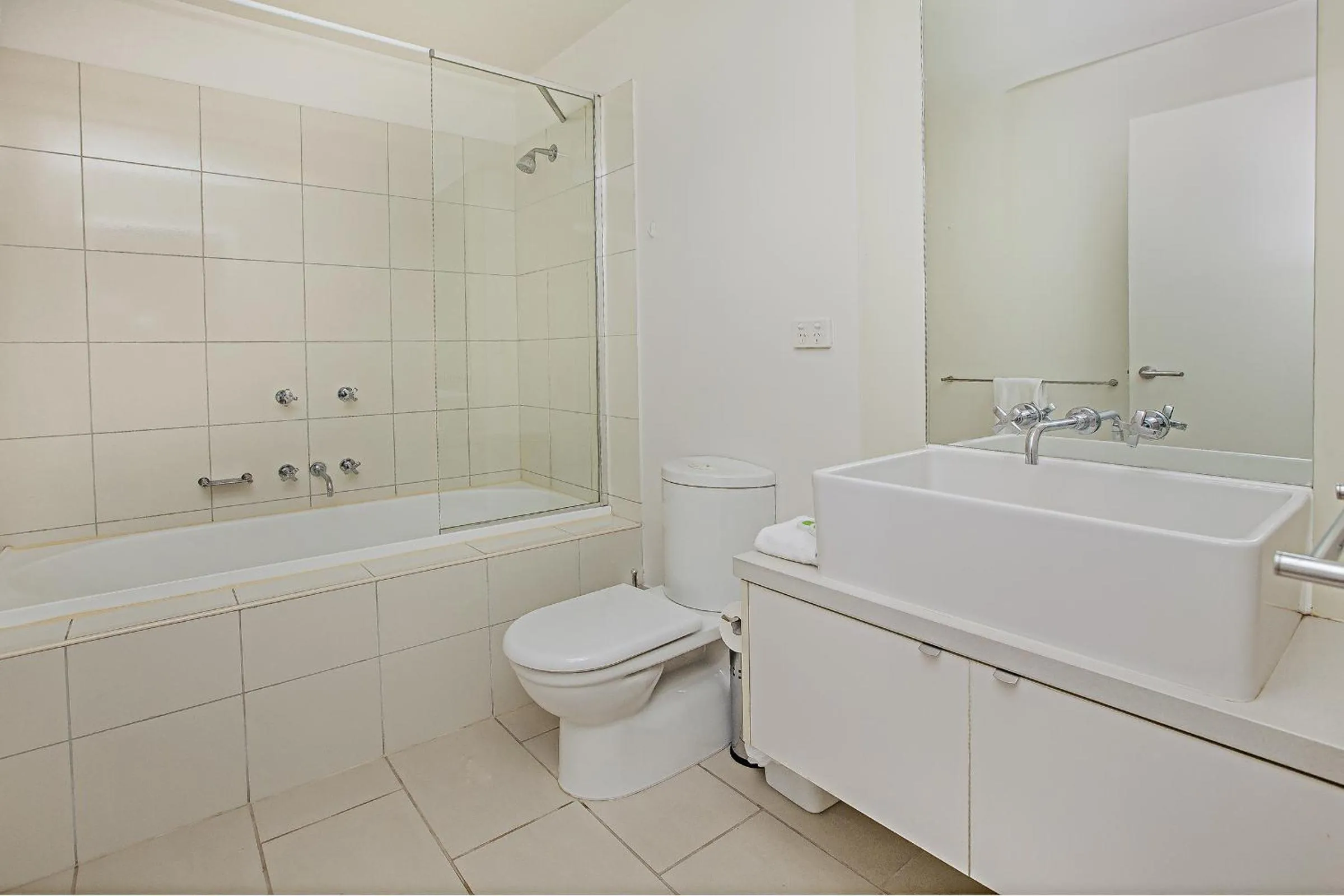 Shower in Waterfront Melbourne Apartments