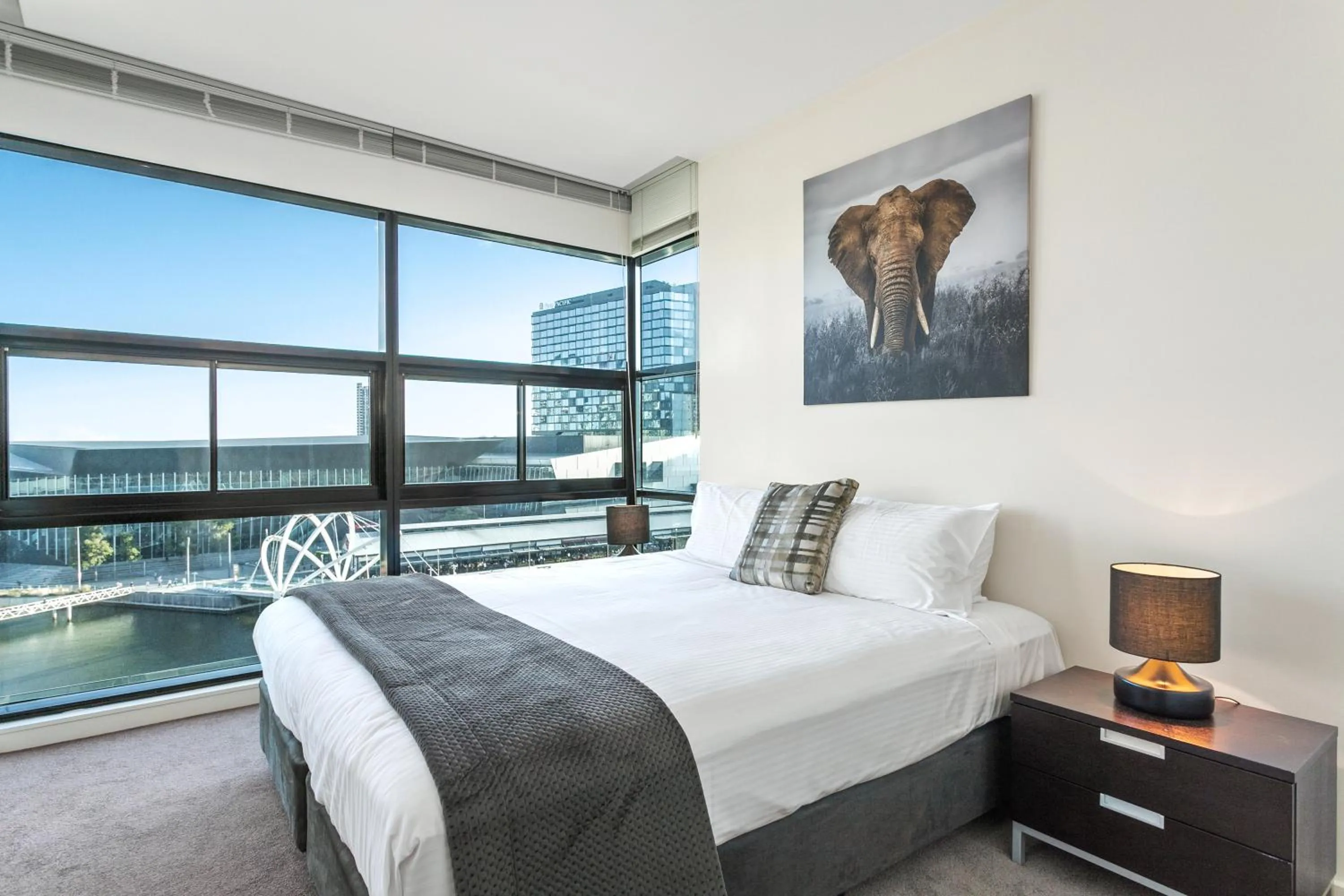 Bedroom, Bed in Waterfront Melbourne Apartments