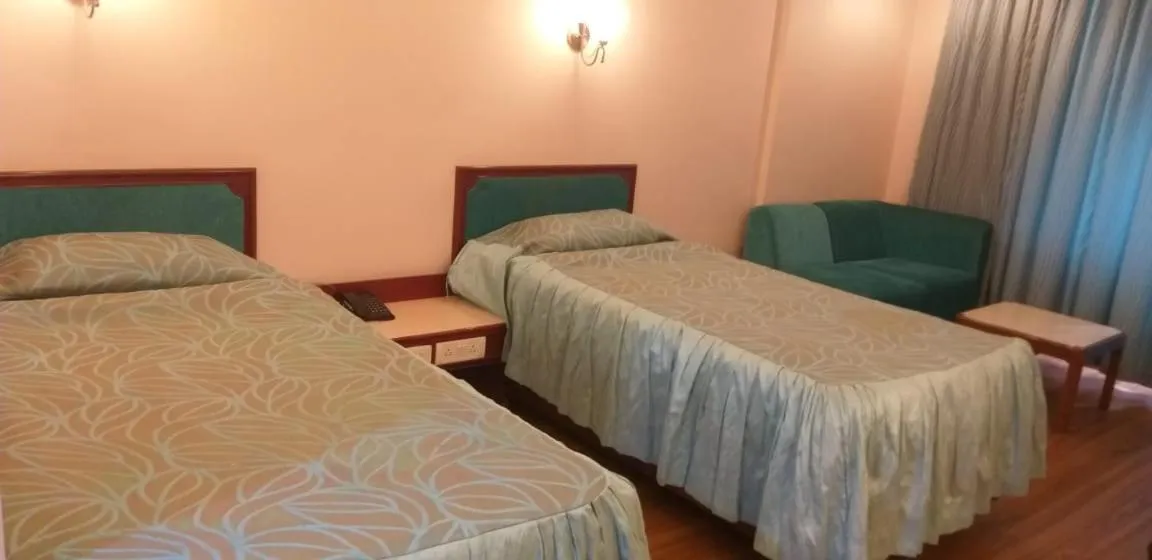 Bed in Maya's Kings Kourt