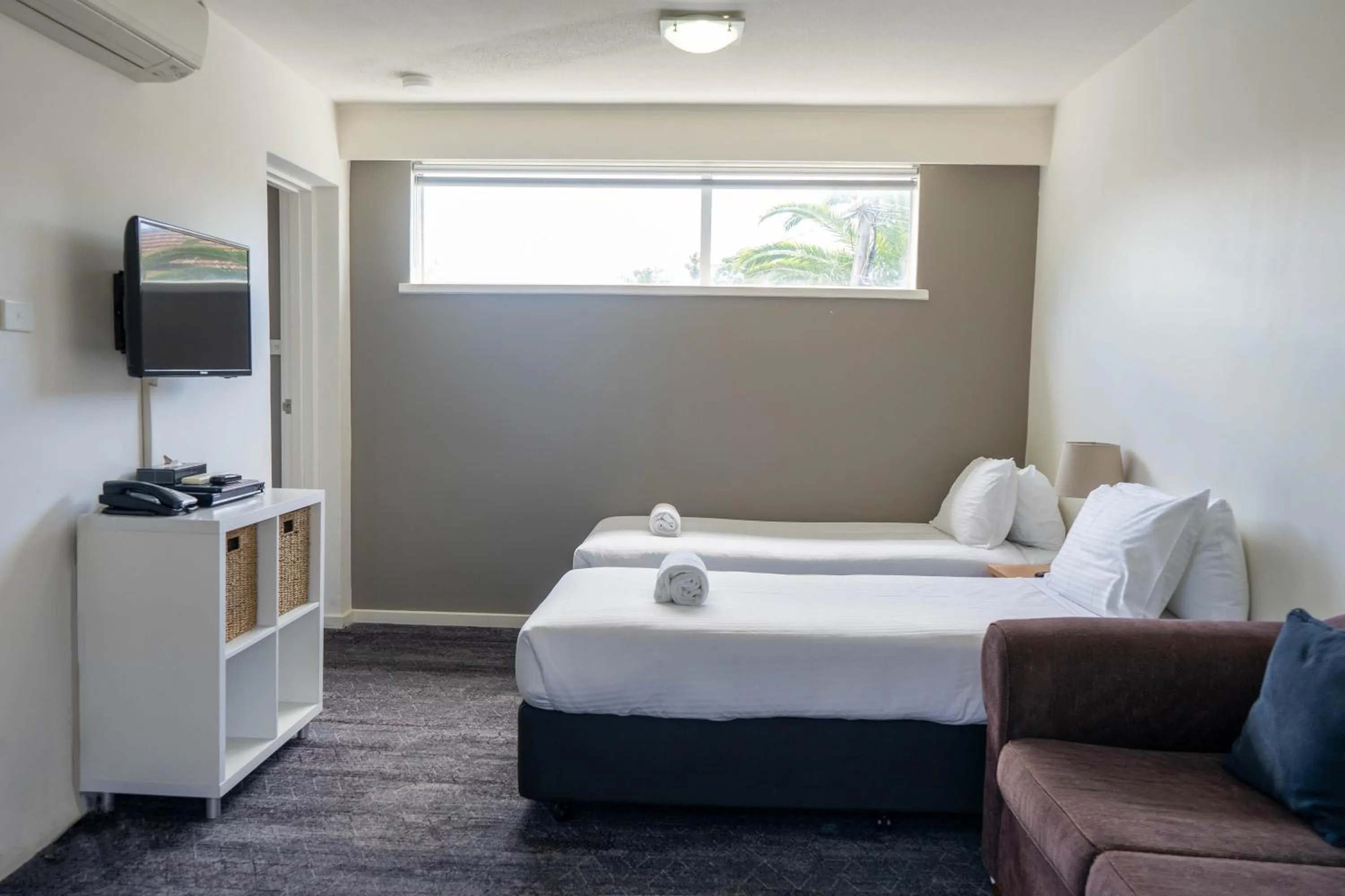 TV and multimedia, Bed in Cosmopolitan Hotel and Apartments