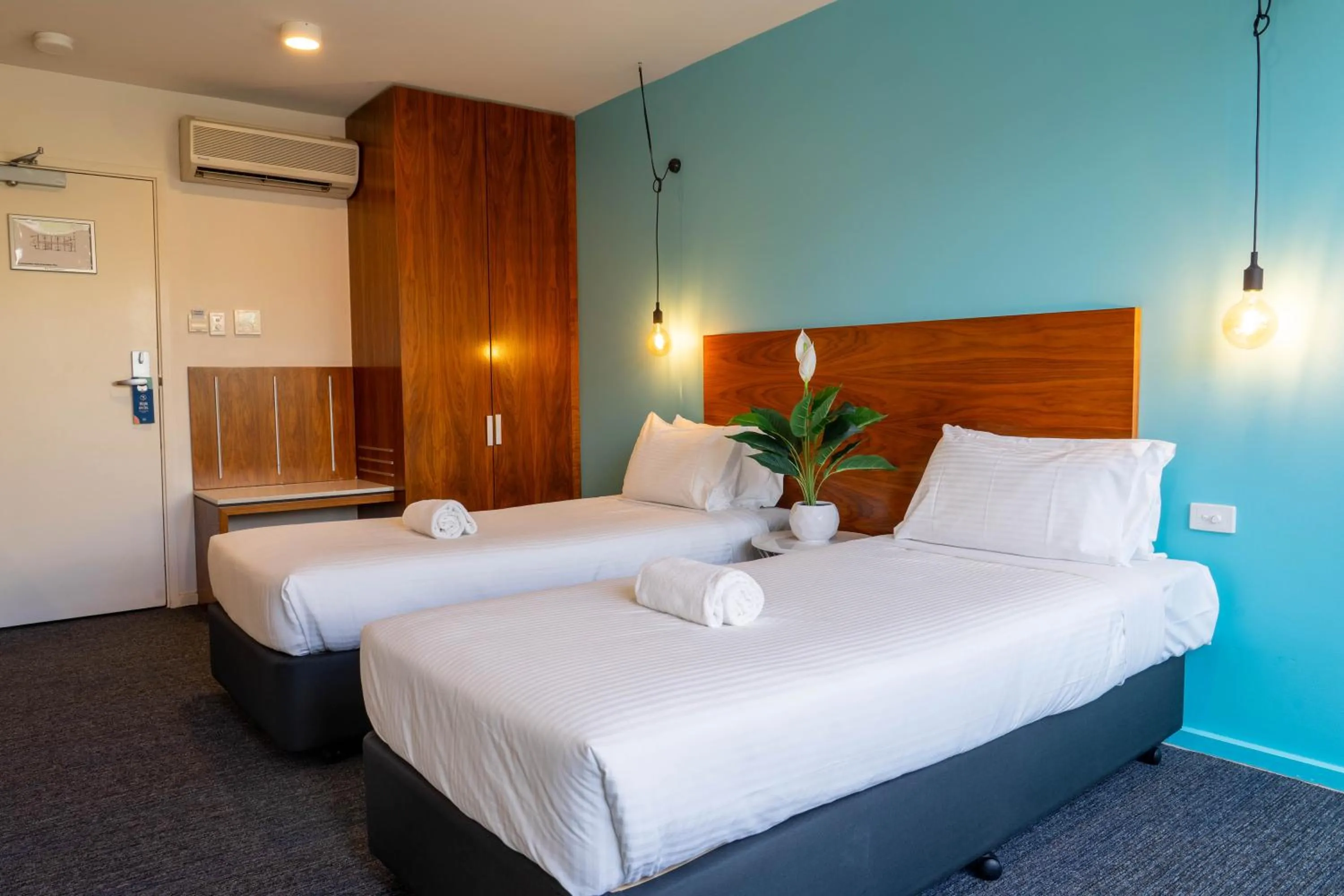 Bedroom, Bed in Cosmopolitan Hotel and Apartments