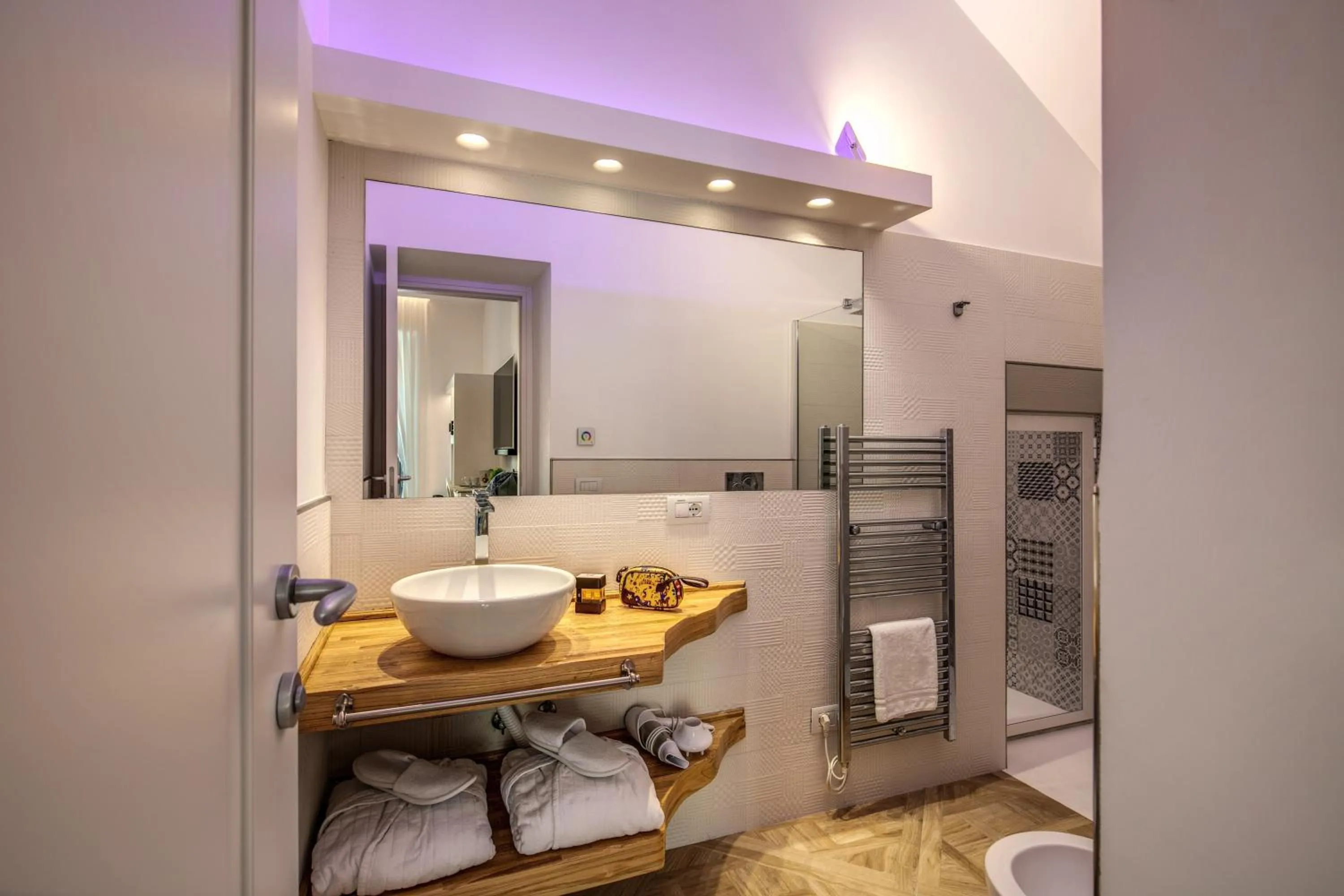 Bathroom in Sorrento Square Suites