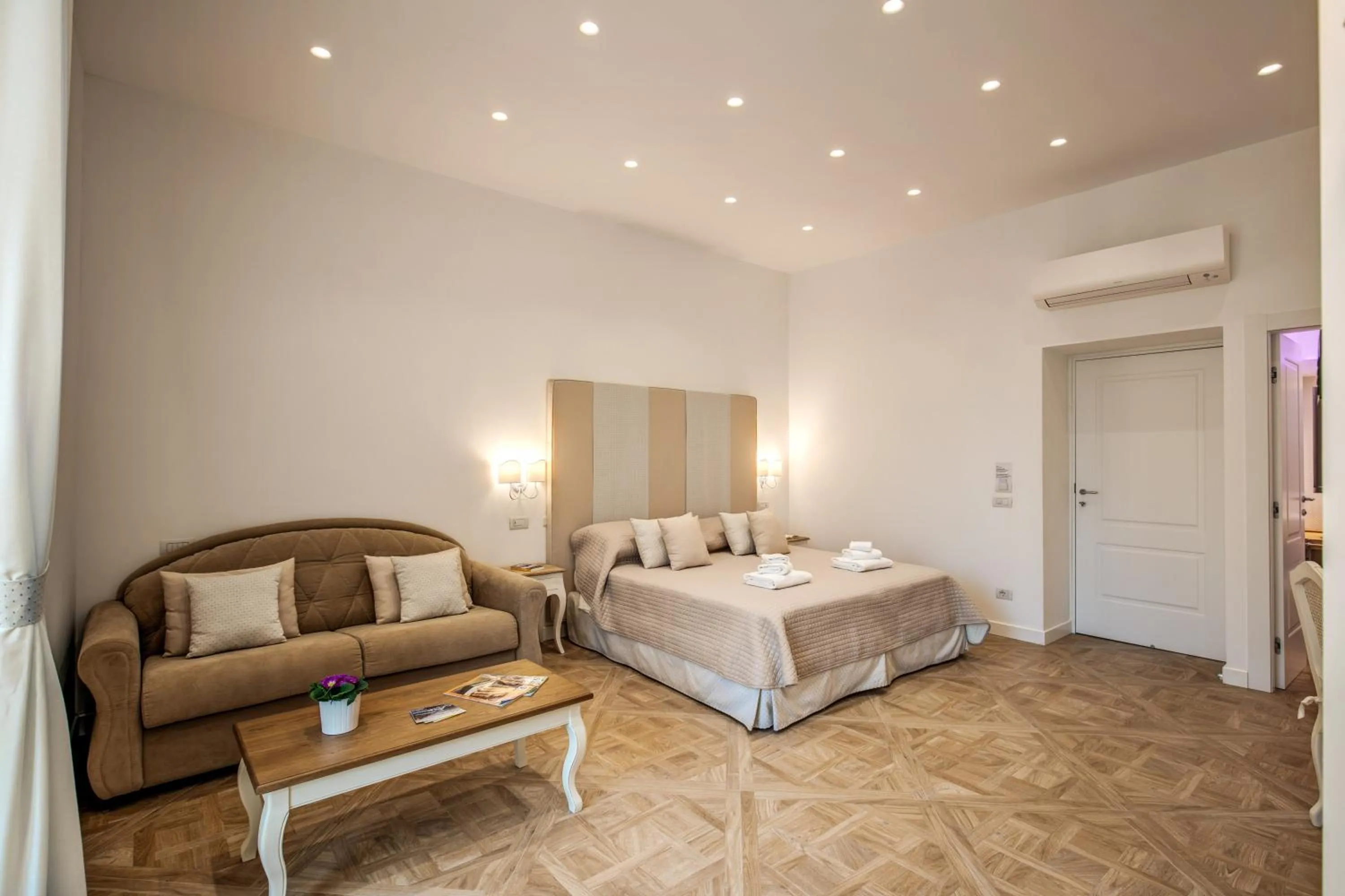 Bed in Sorrento Square Suites