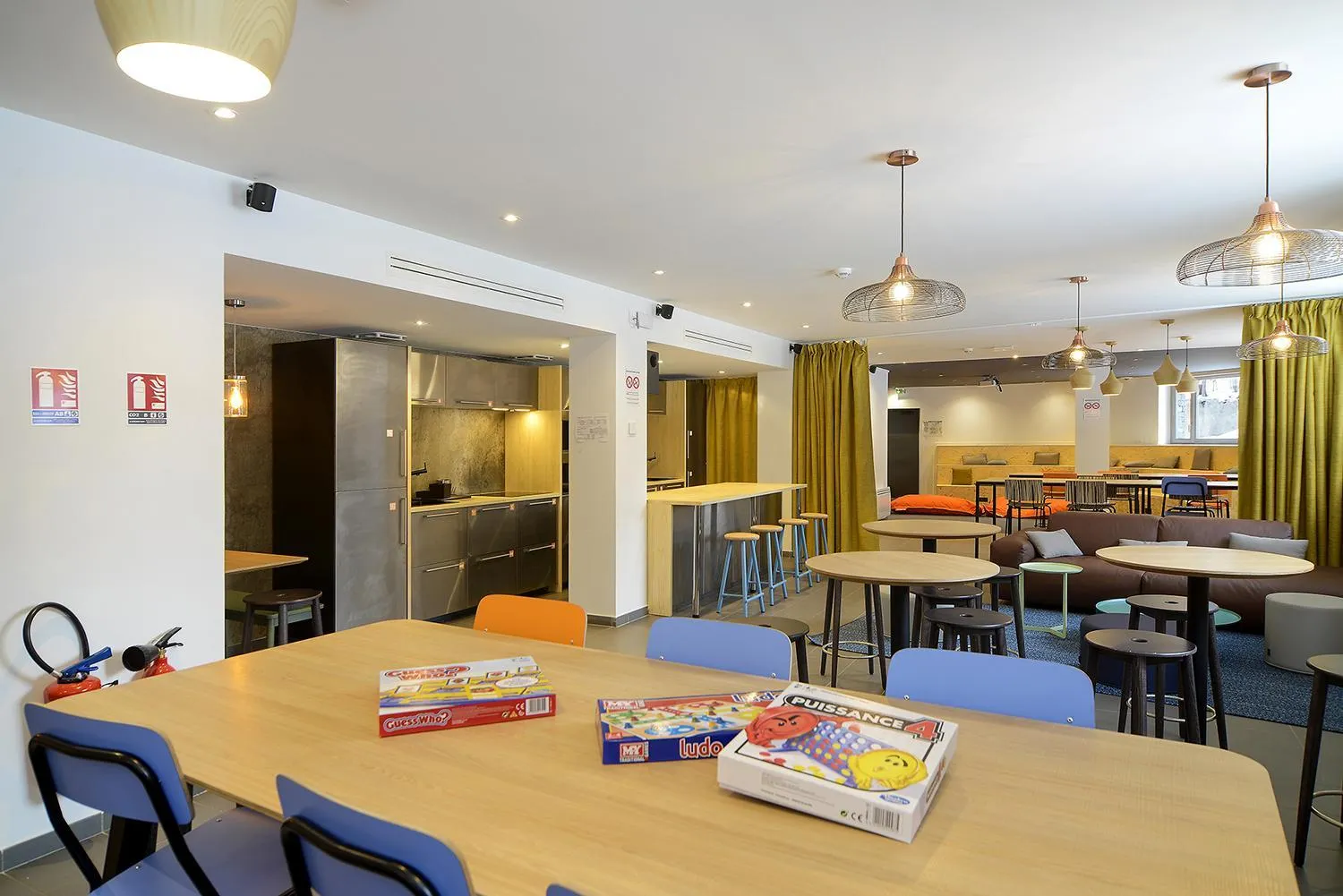 Communal lounge/ TV room in The People - Les 2 Alpes