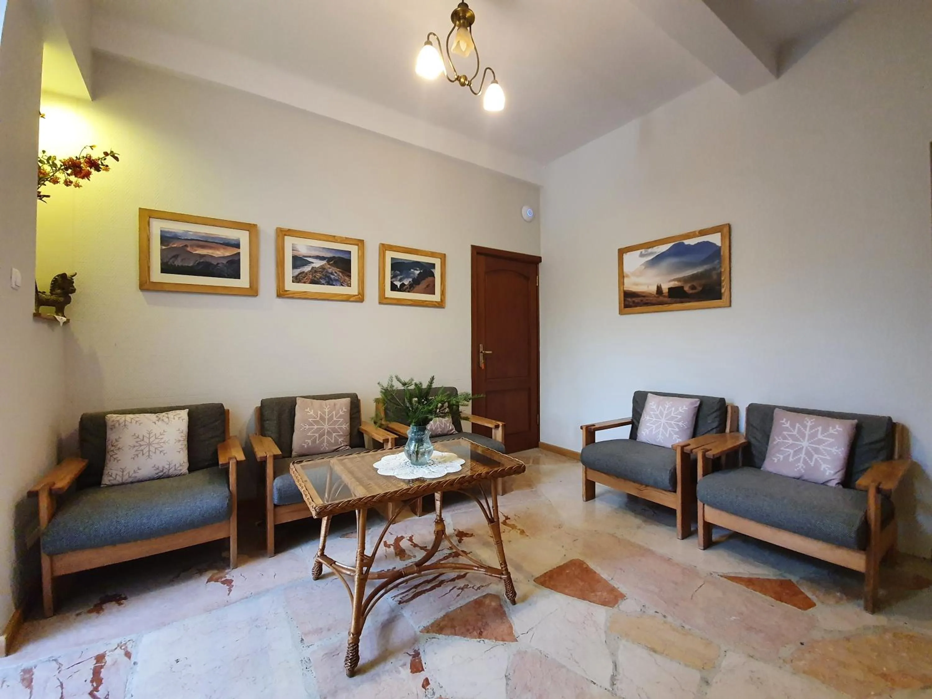 Property building in Willa Iskra