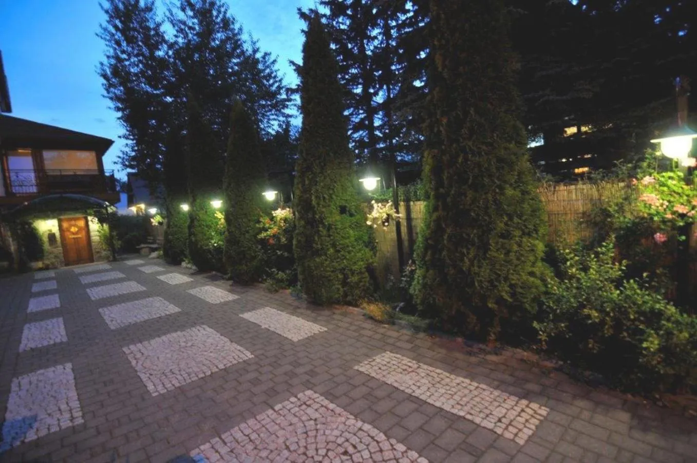 Facade/entrance in Willa Iskra