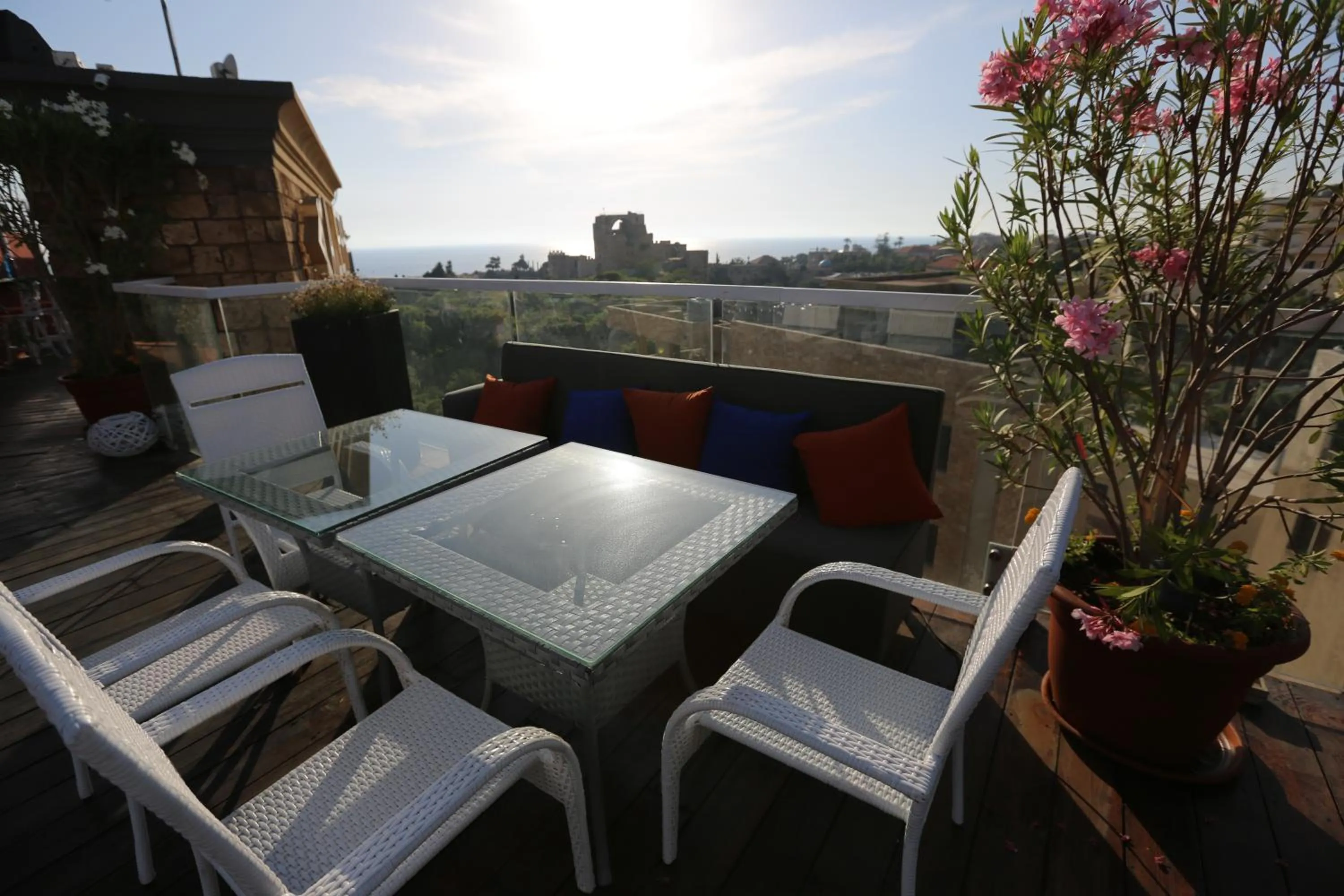 Restaurant/places to eat in Aleph Boutique Hotel