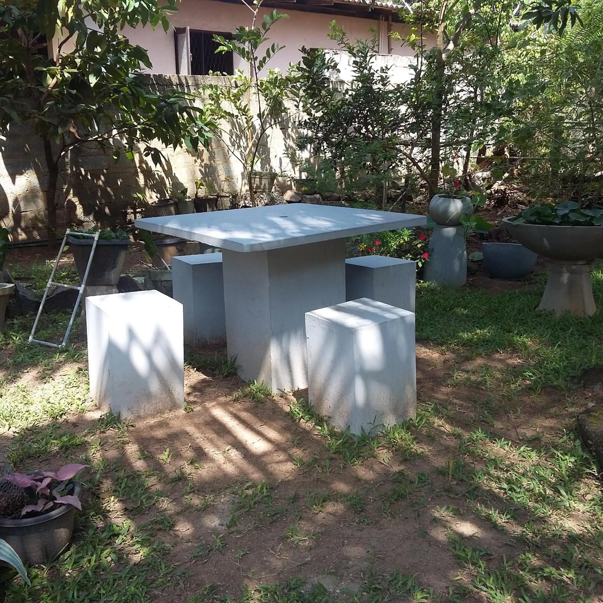 Garden in Omee Guest