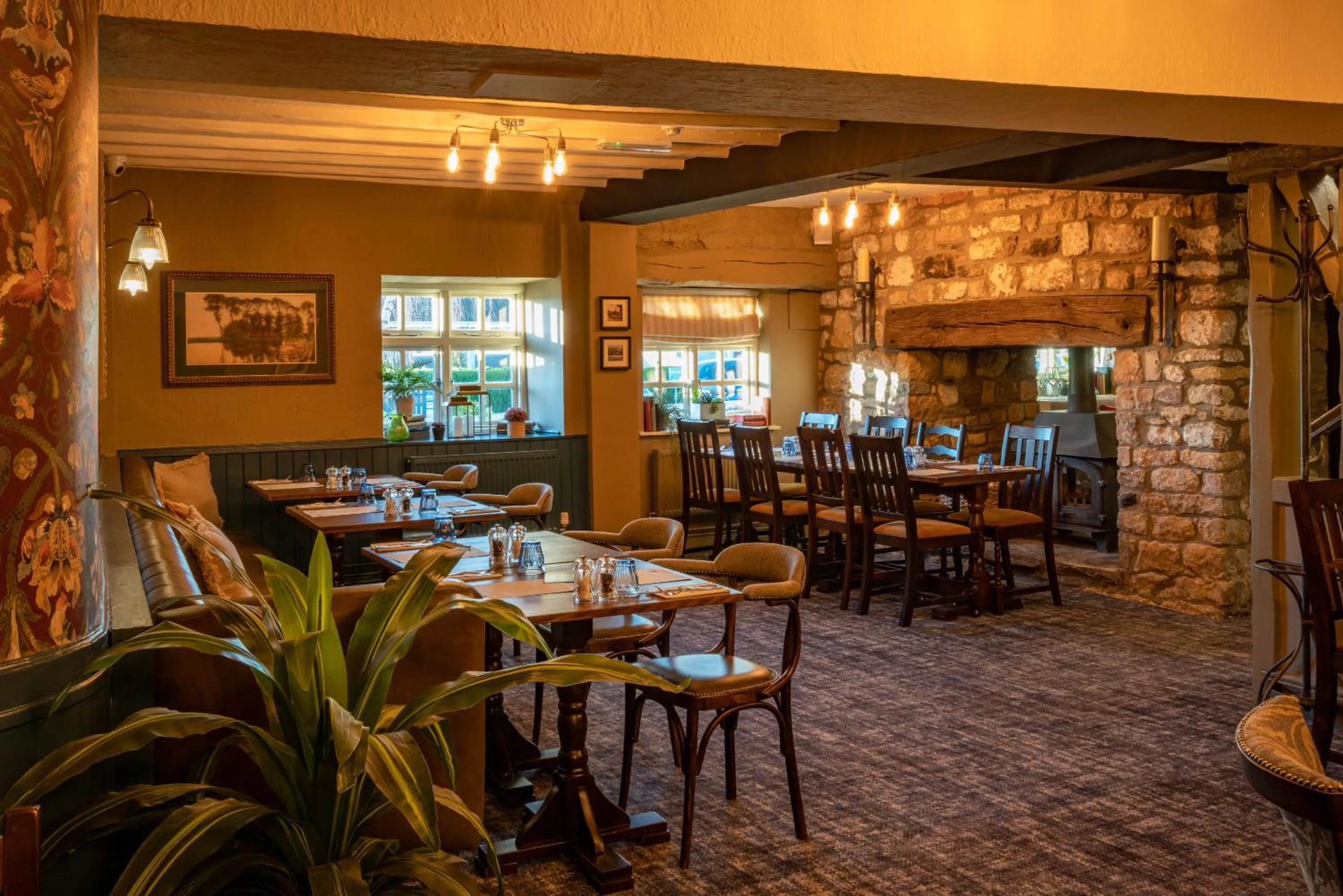 Restaurant/places to eat in Bowl Inn